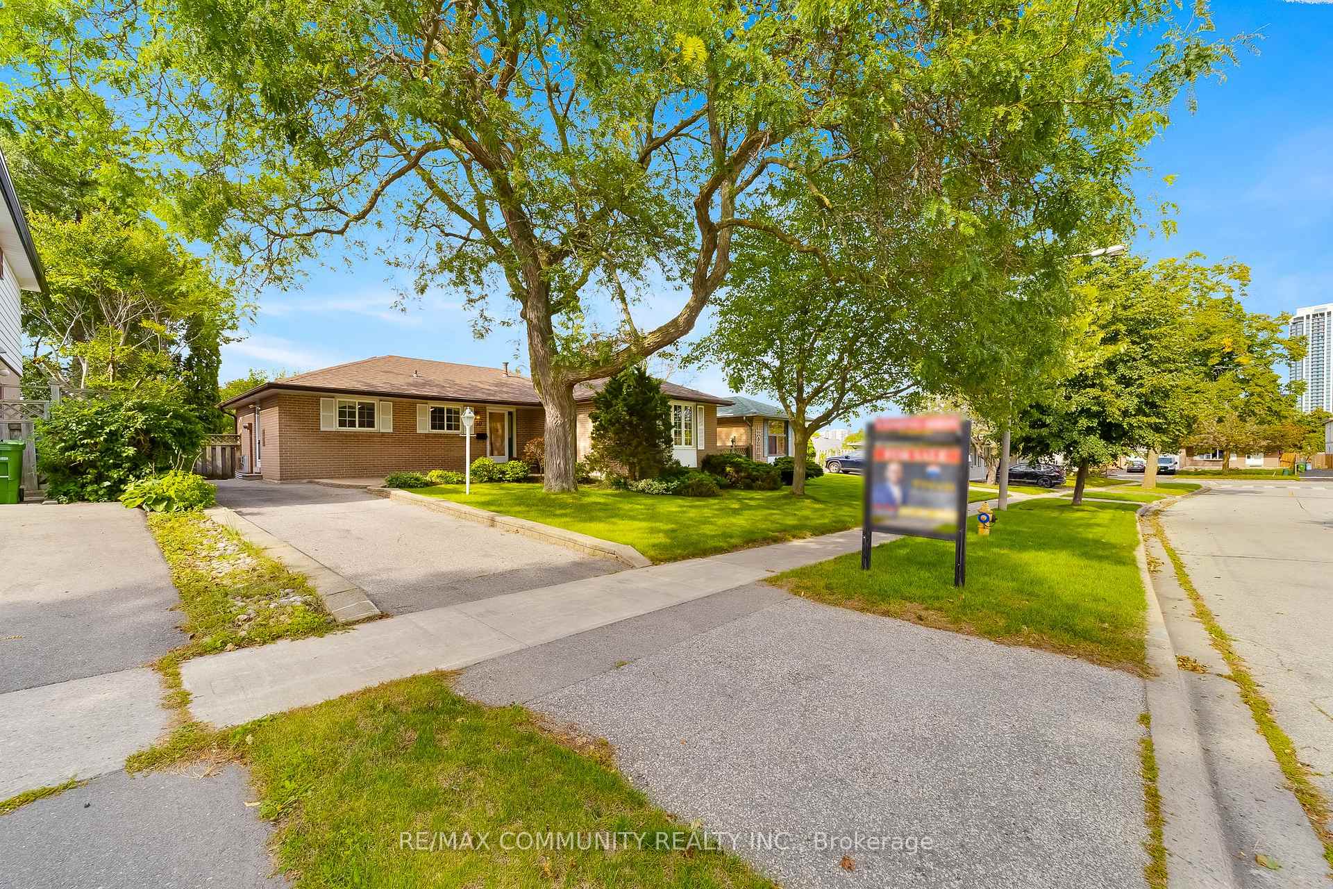 30 Bridlington Street, Toronto, ON M1H 2L5