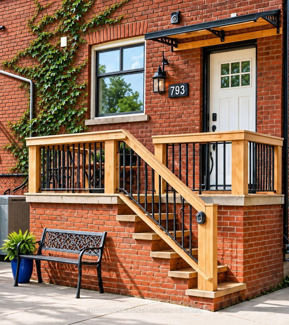 793 Dufferin Street Main/Lower, Toronto, ON M6H 3K8