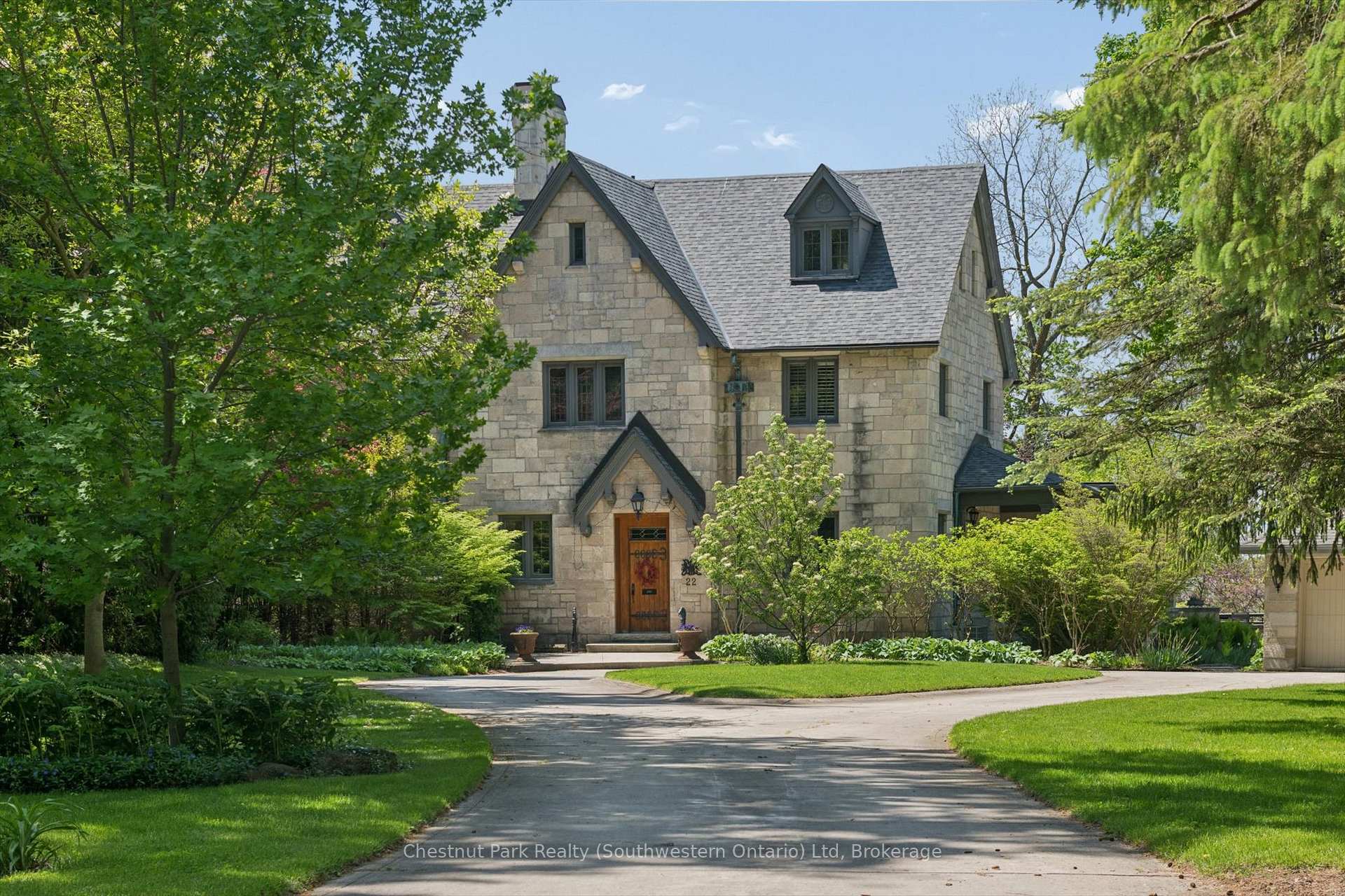 22 Stuart Street, Guelph, ON N1E 4S4