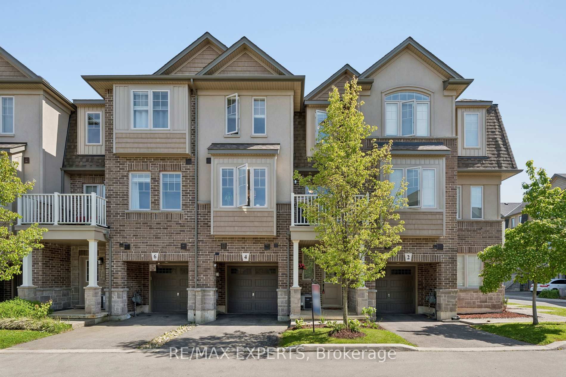 4 Groom Lane, Hamilton, ON L9K 0K1