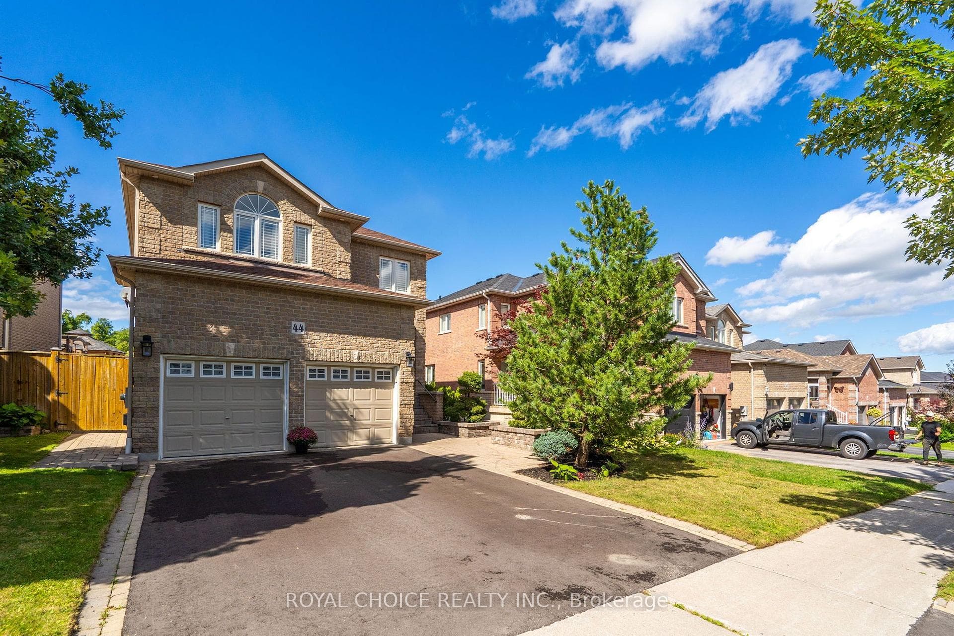 44 Wyman Crescent, Bradford West Gwillimbury, ON L3Z 3J5