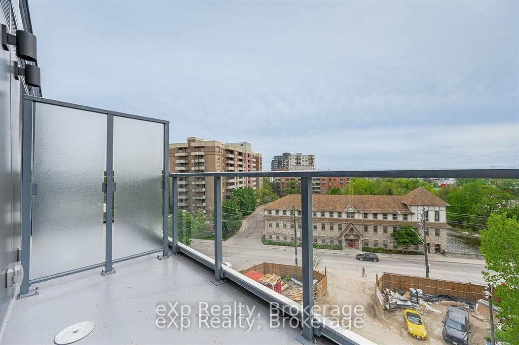 93 Arthur Street S 606, Guelph, ON N1E 0T3