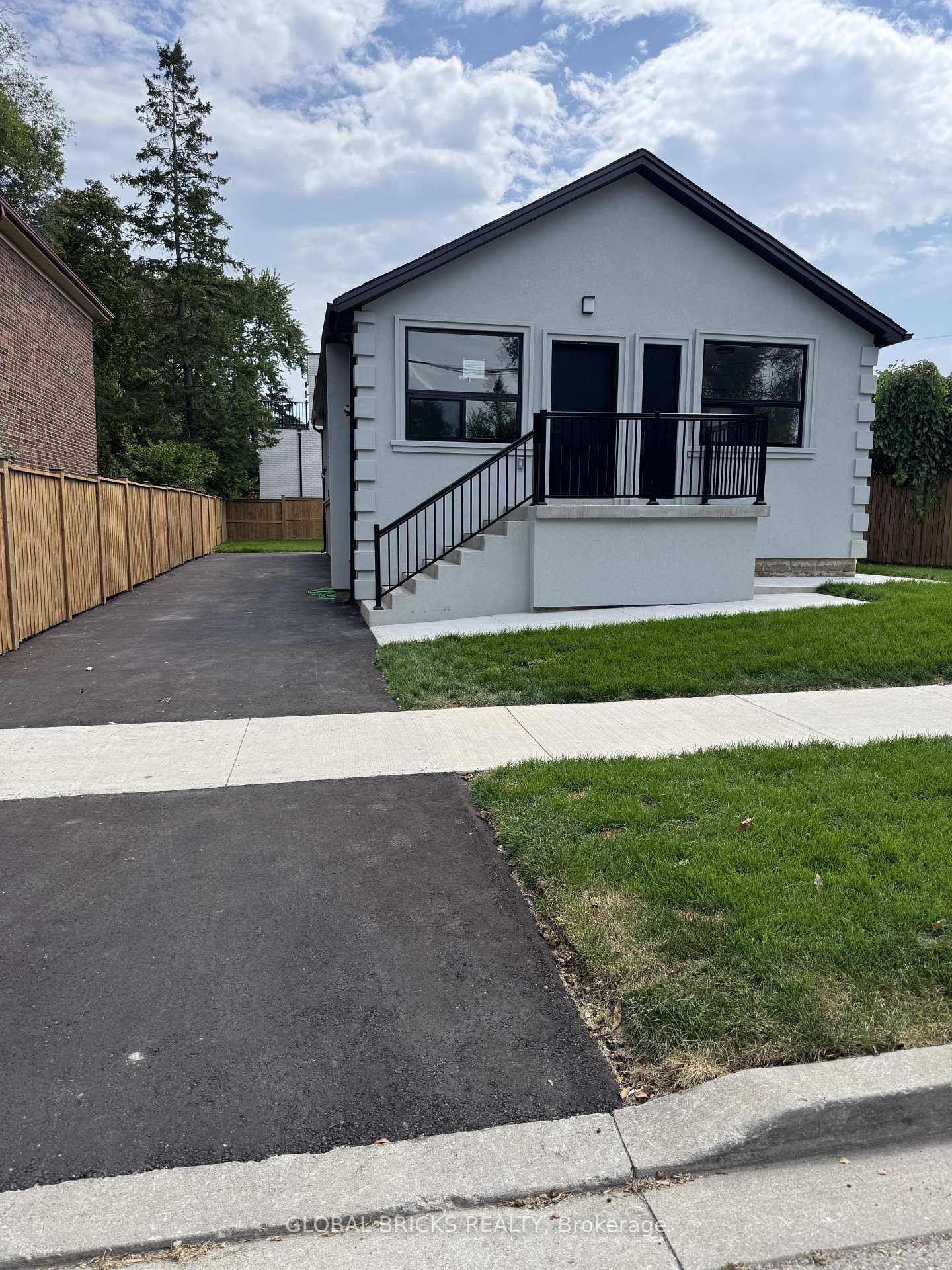 101 Minerva Avenue Unit 3- Lower, Toronto, ON M1M 1V8
