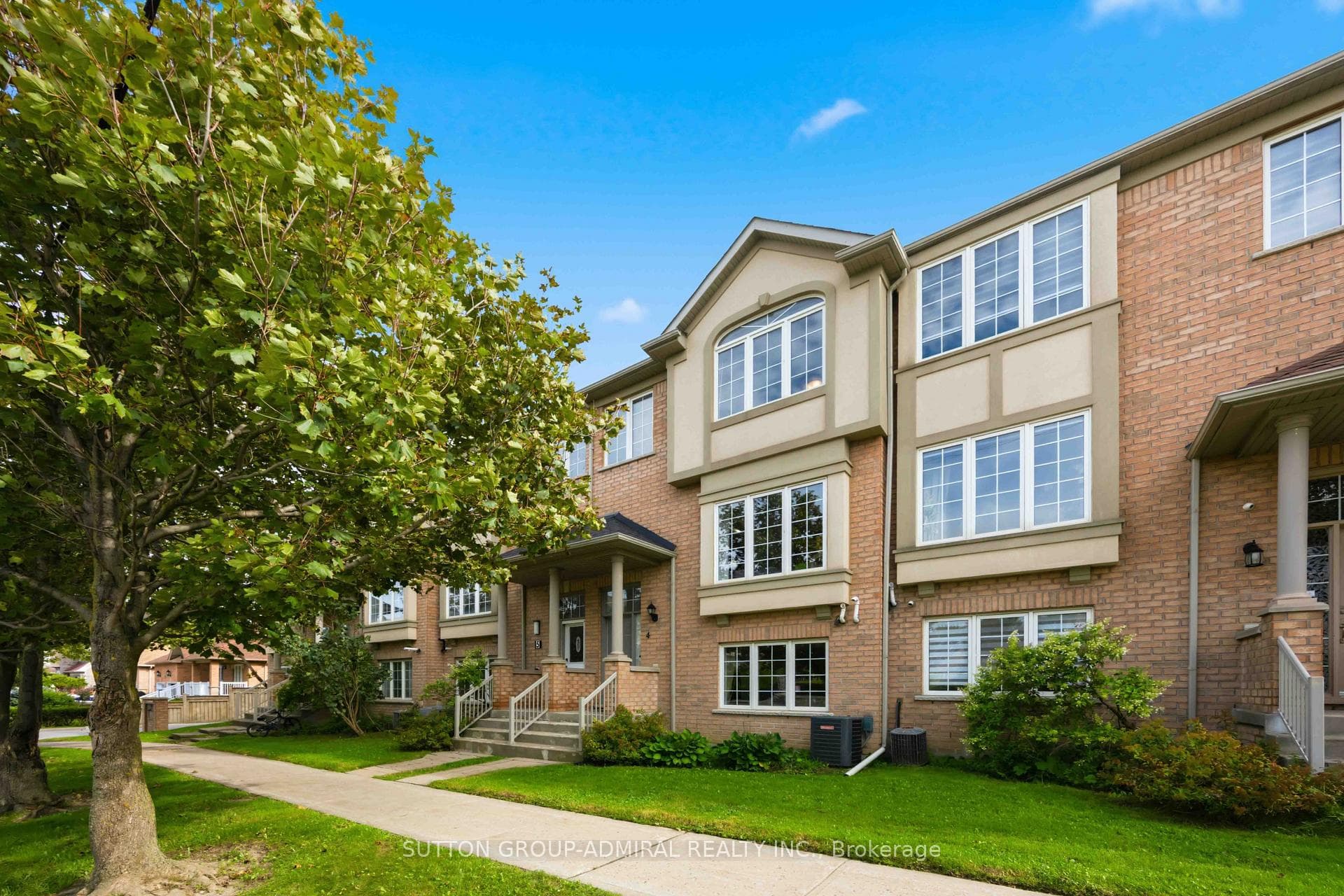 71 Puccini Drive 4, Richmond Hill, ON L4E 4X8