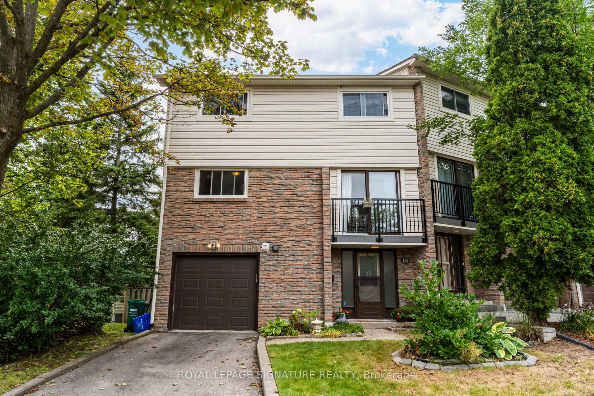 7251 Copenhagen Road 16, Mississauga, ON L5N 2H6