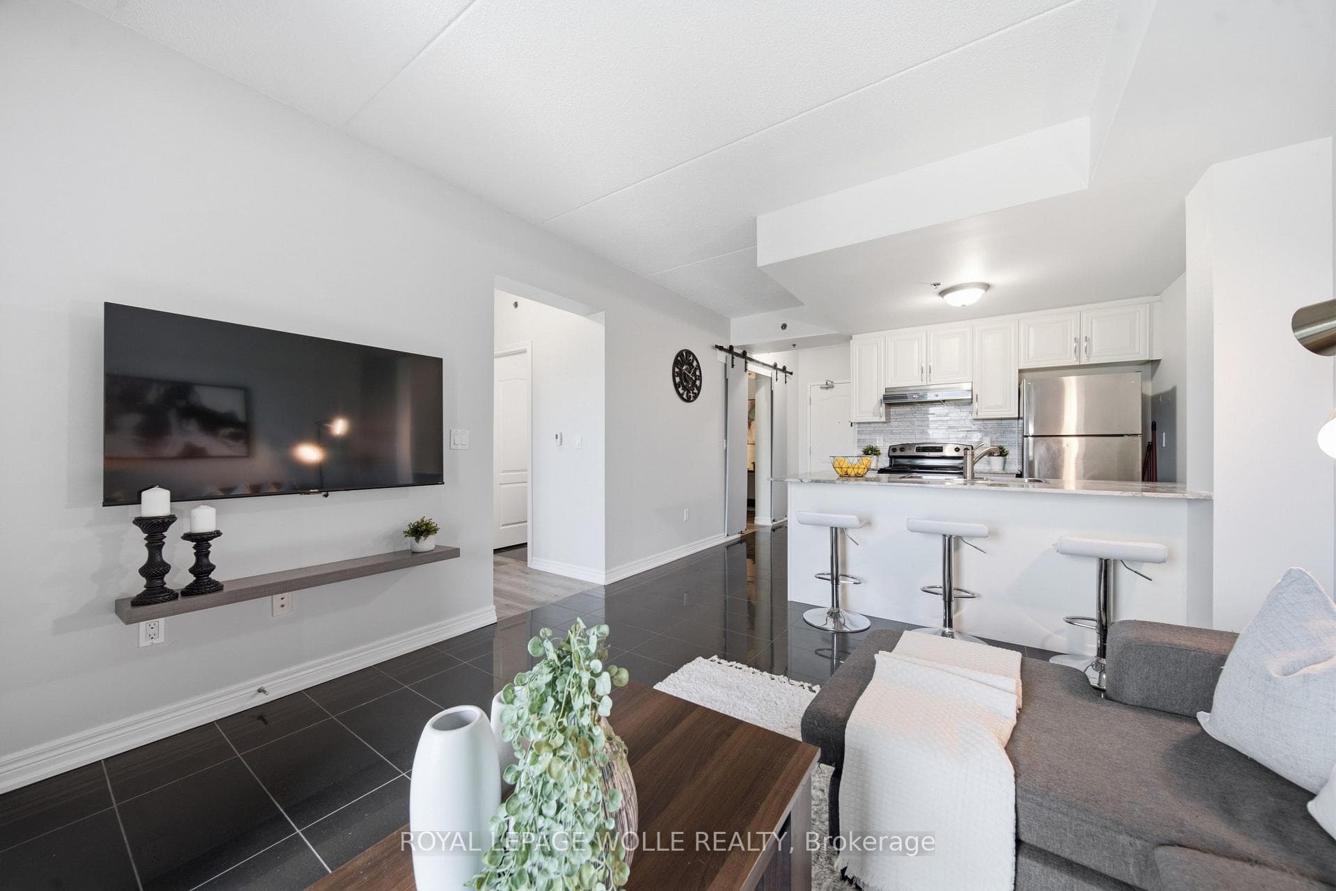 1421 Costigan Road 506, Milton, ON L9T 2N4