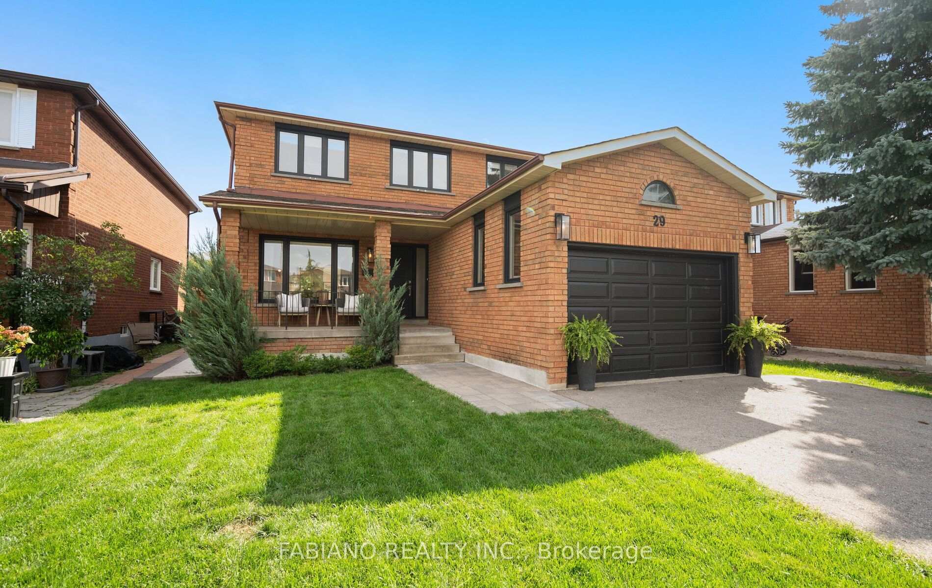 29 Diamond Street, Vaughan, ON L4L 6E7