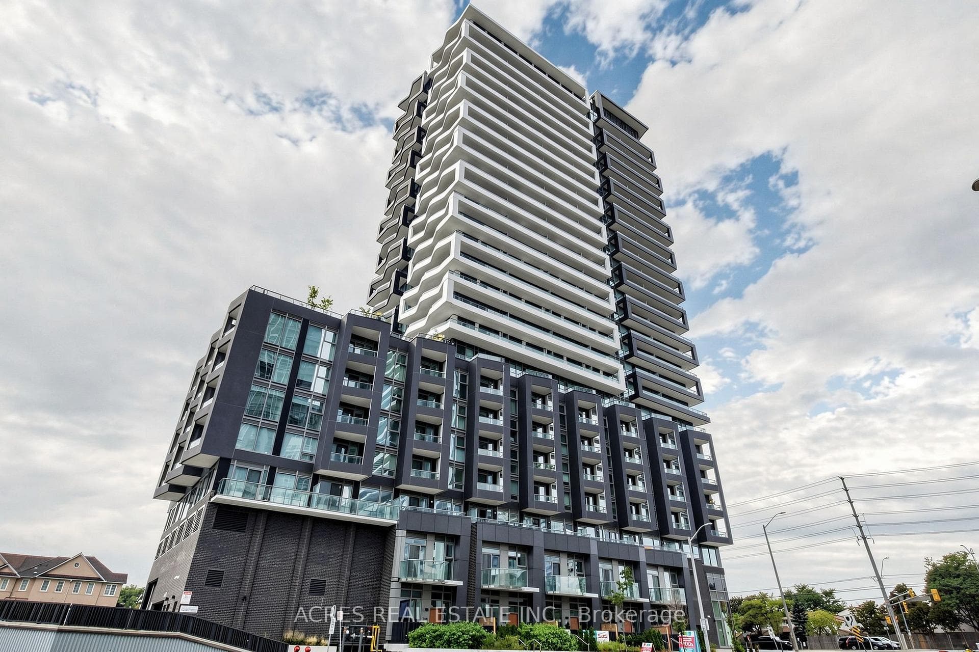 260 Malta Avenue 1008, Brampton, ON L6Y 0B5