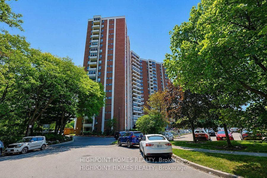 60 Pavane Linkway Way 301, Toronto, ON M3C 1A1