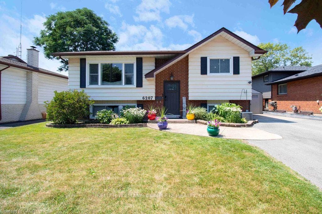 6207 KIRKLAND Drive, Niagara Falls, ON L2H 2A7
