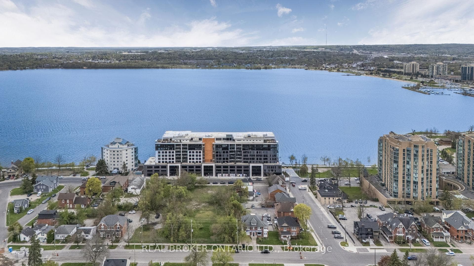 185 Dunlop Street E PH 3, Barrie, ON L4M 0L7