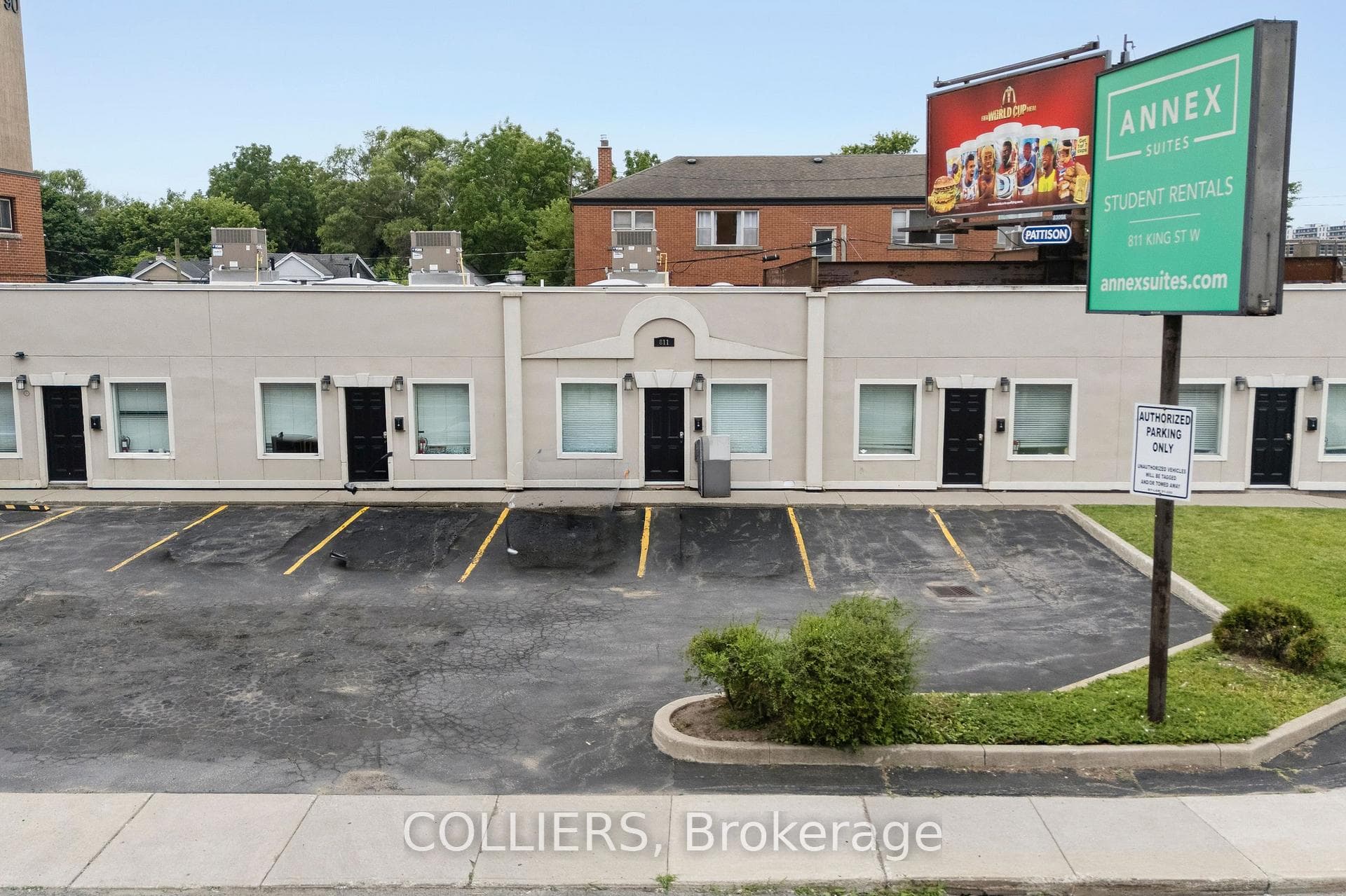 811 King Street W, Hamilton, ON L8S 1K2