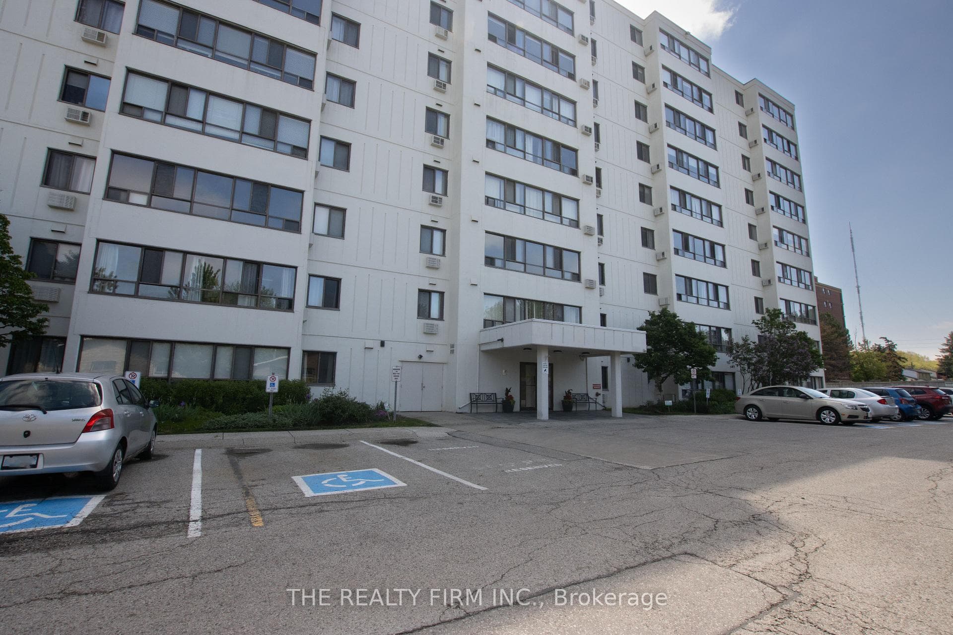 135 Baseline Road W 403, London South, ON N6J 4W4