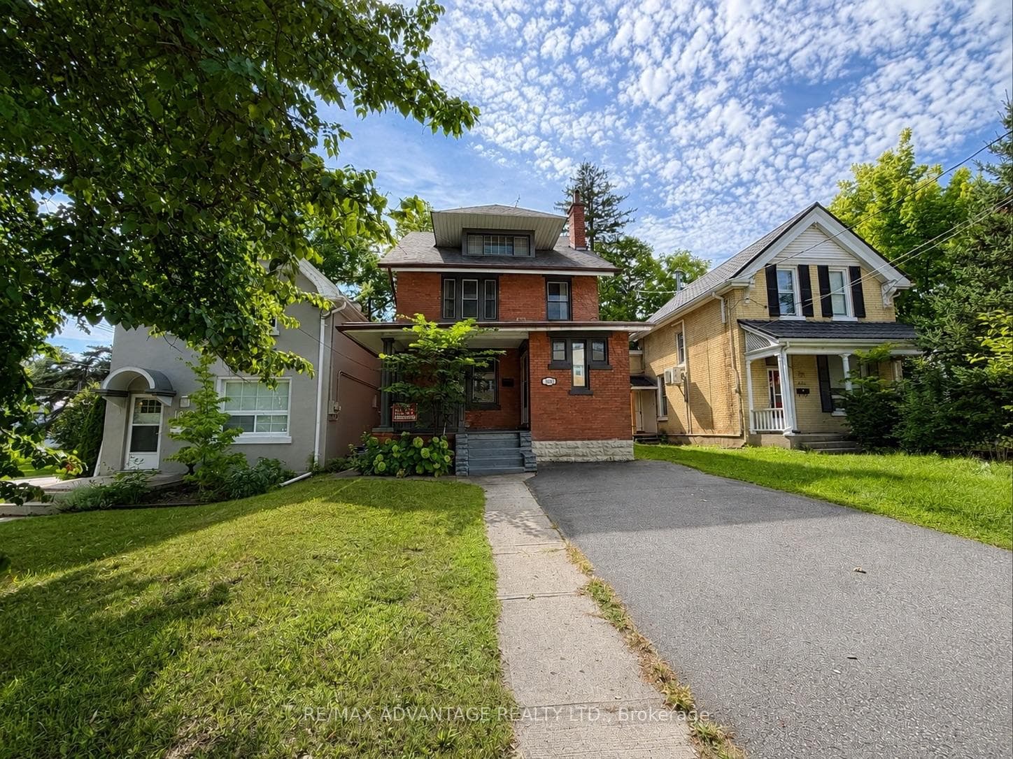 1051 Richmond Street N, London East, ON N6A 3J7