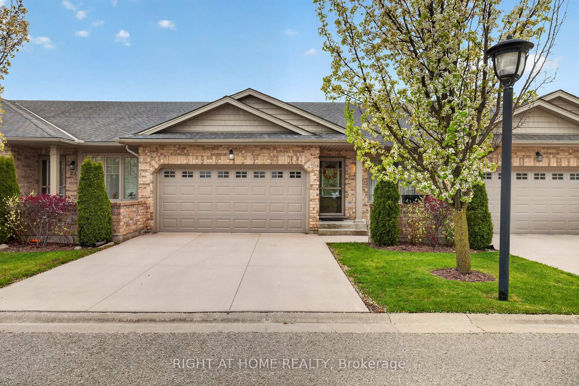 2100 Denview Avenue 21, London North, ON N6G 0J5