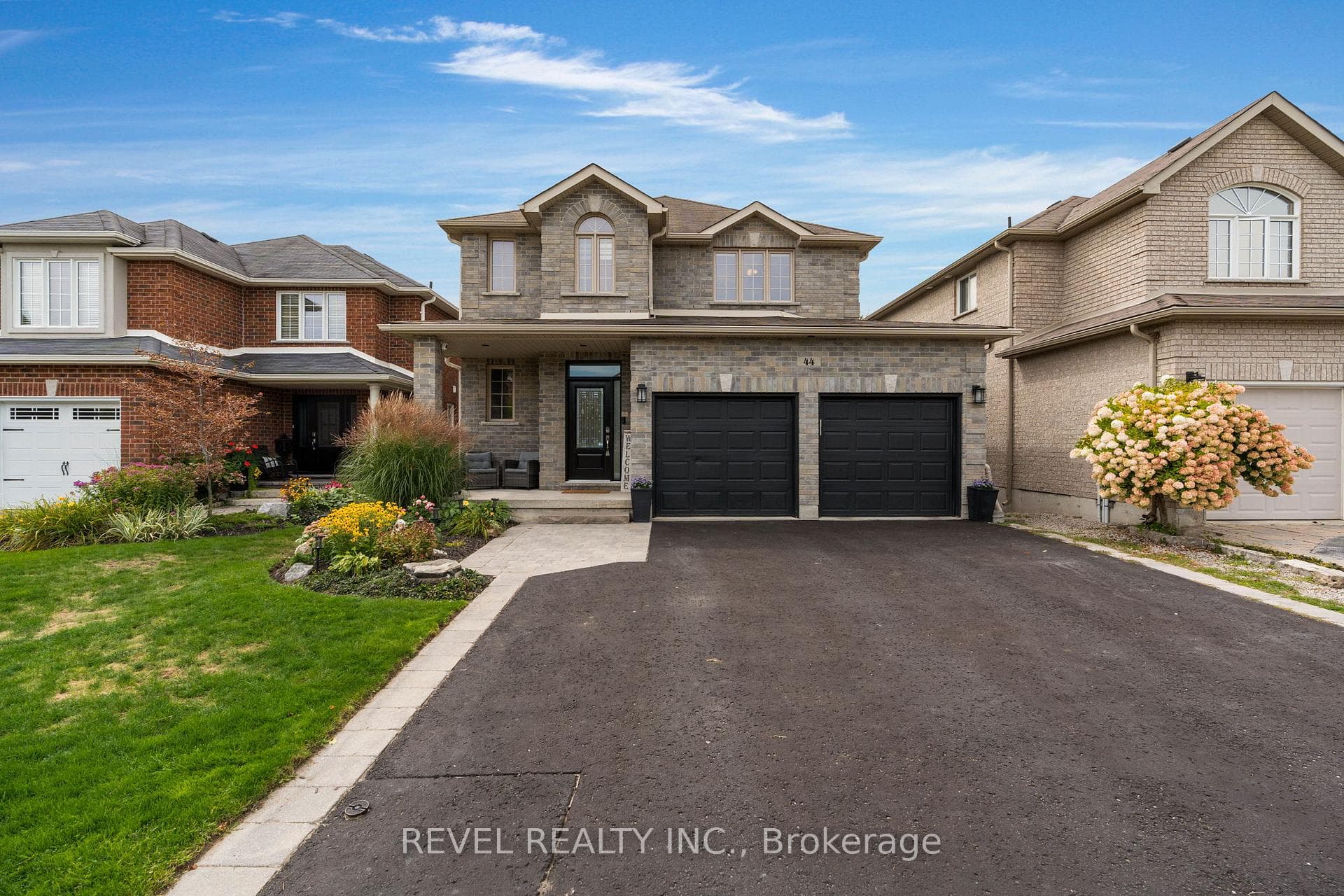 44 Graihawk Drive, Barrie, ON L4N 6G7