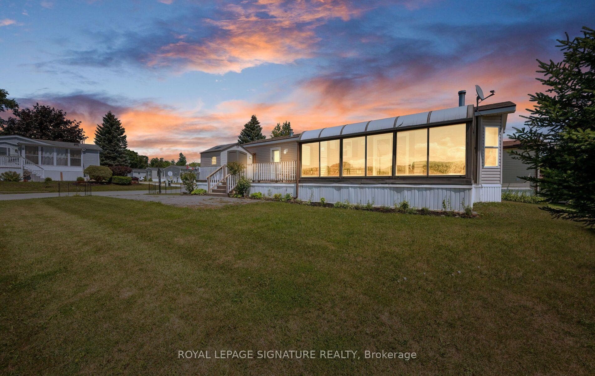 49 Sunrise Circle, Bradford West Gwillimbury, ON L3Z 3W9