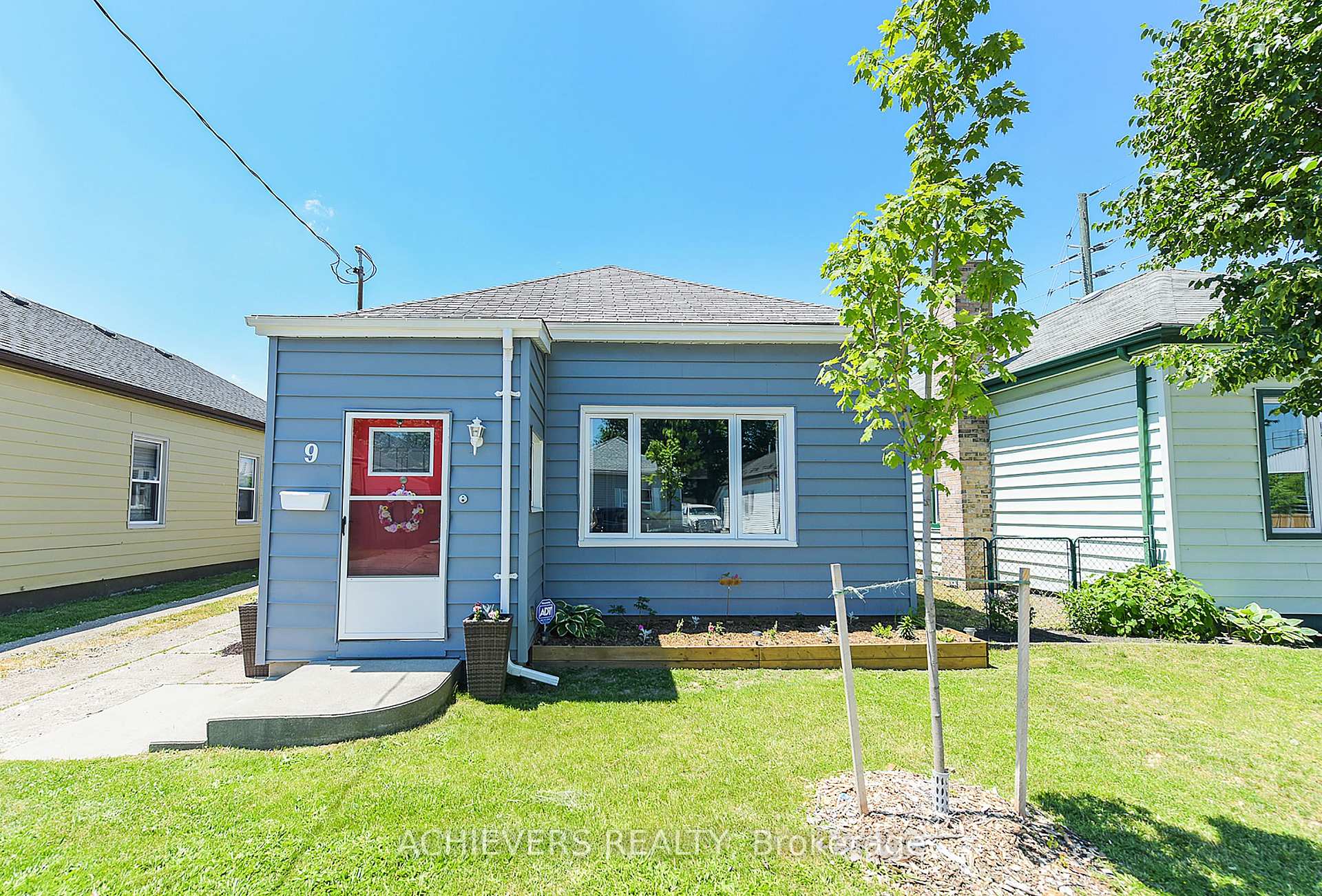 9 Pearl Street, London East, ON N5Z 1X1