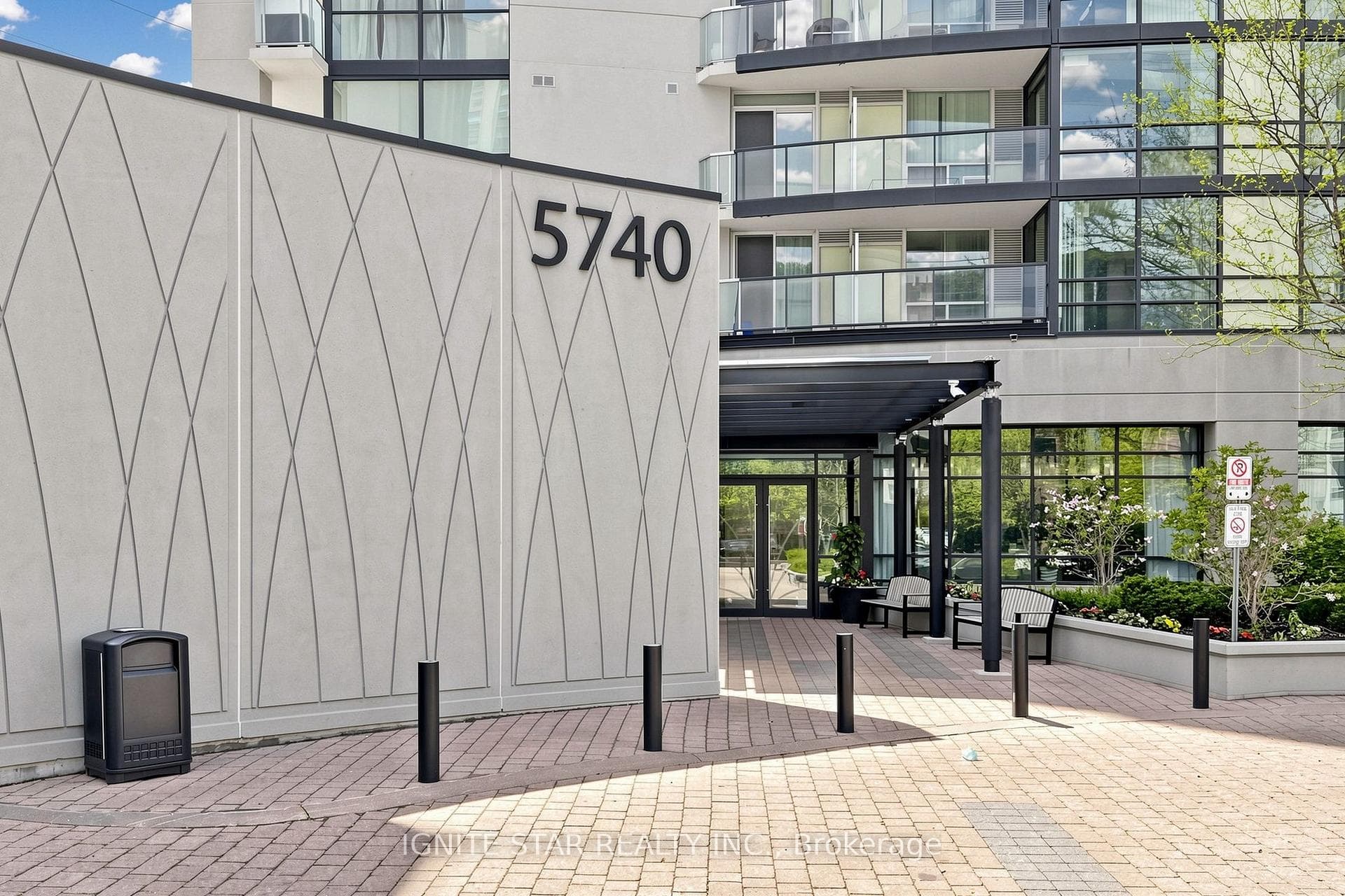 5740 Yonge Street 1201, Toronto, ON M2M 0B1