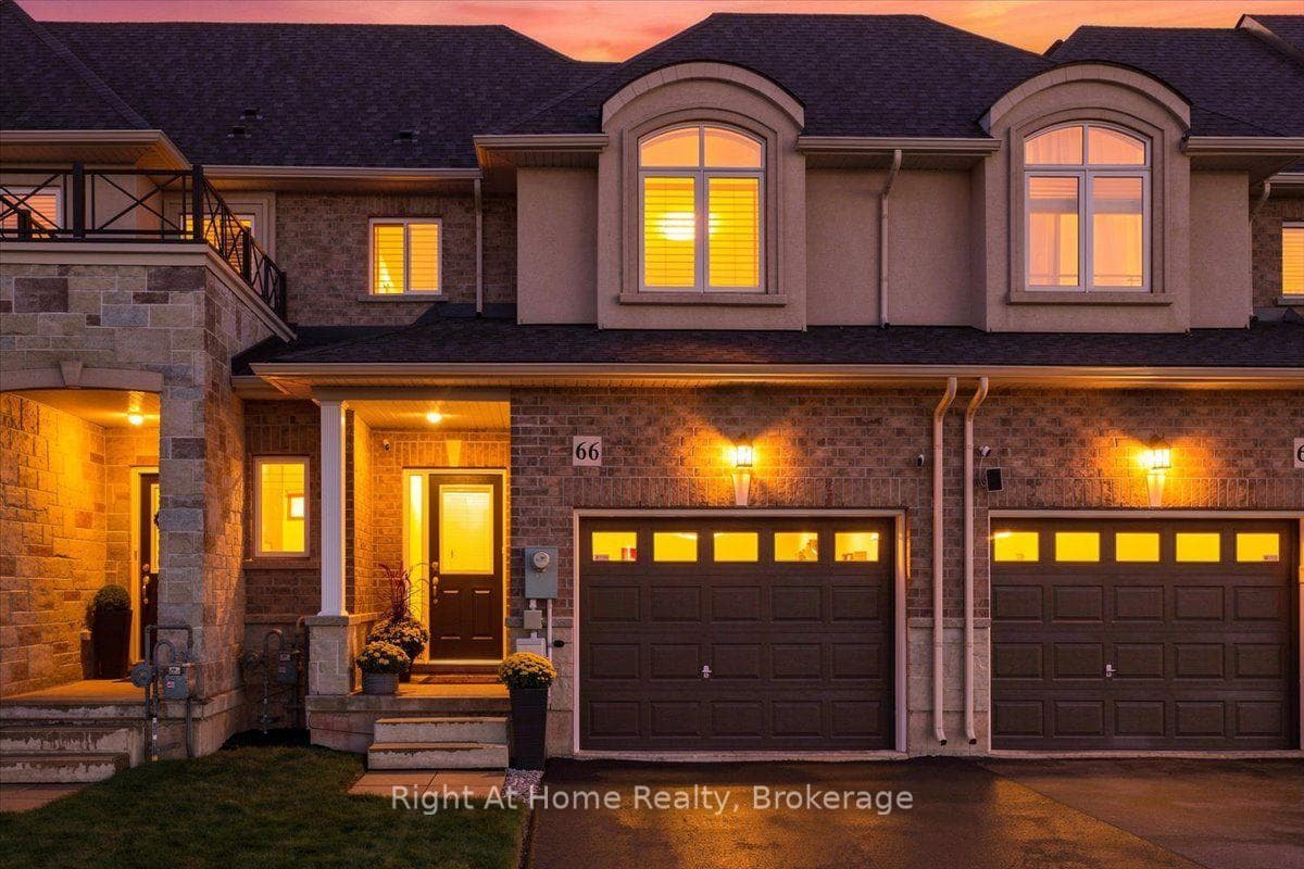 66 Foothills Lane, Hamilton, ON L8E 0K1