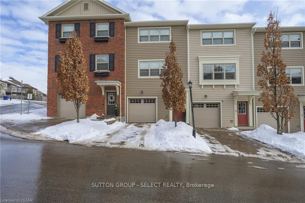 1850 BEAVERBROOK Avenue 3, London North, ON N6H 0G7