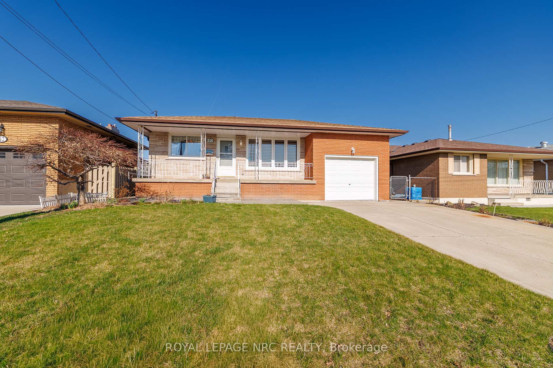 38 Rivercrest Road, Hamilton, ON L8E 1M9