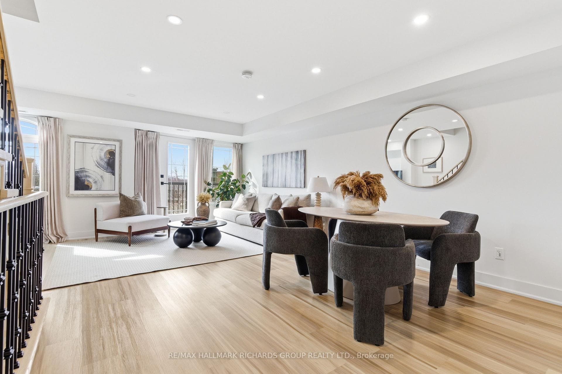 118 Finch Avenue W 8, Toronto, ON M2N 7G2