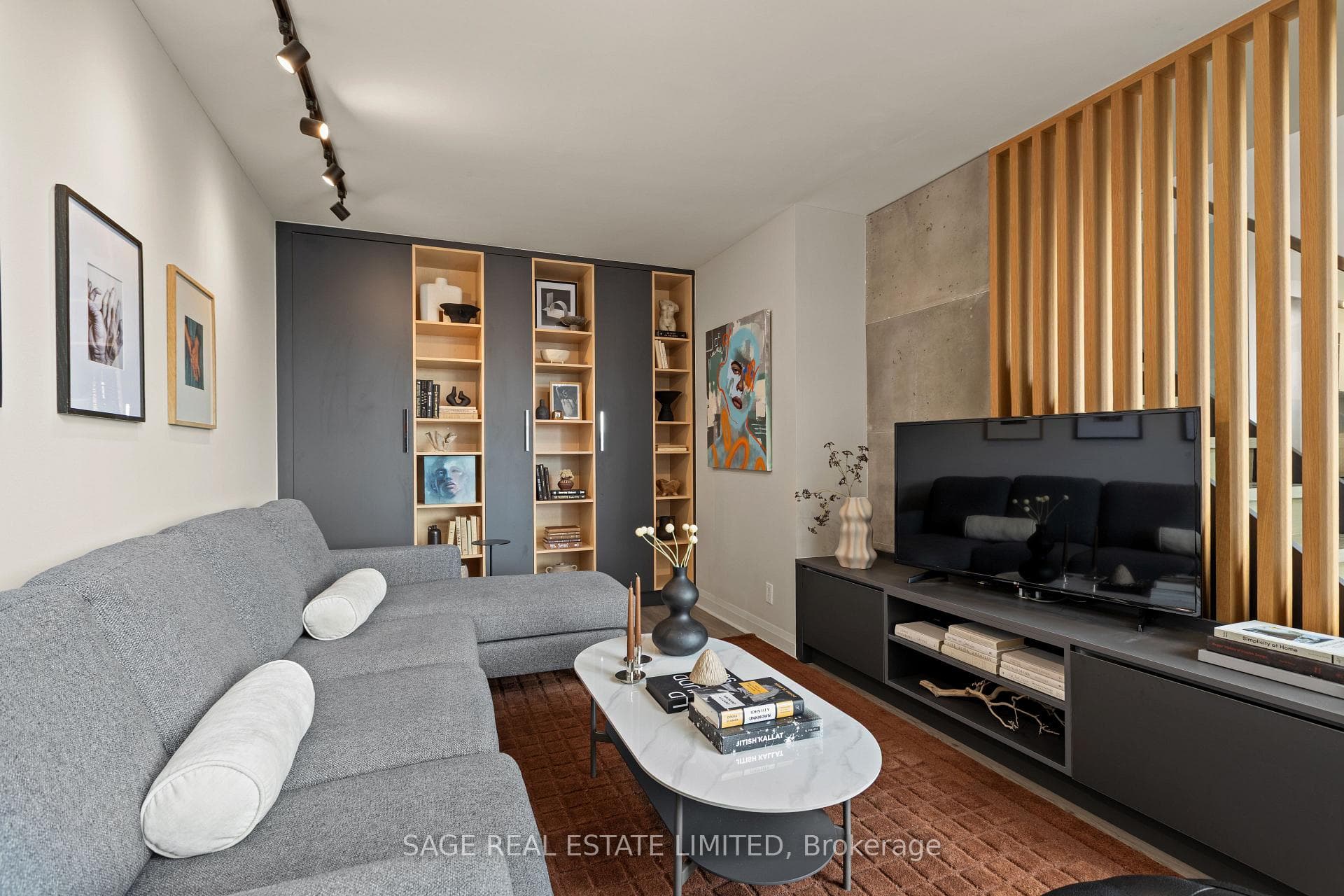 18 Merton Street 506, Toronto, ON M4S 3G9