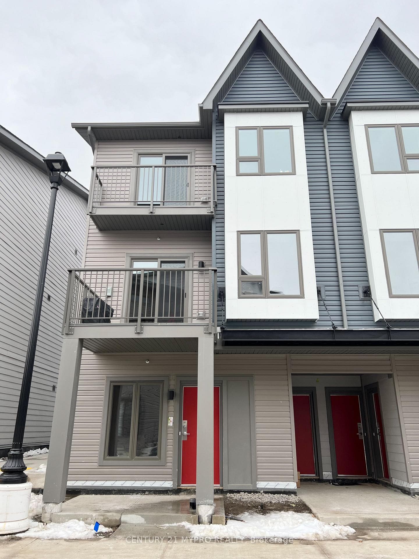 2635 William Jackson Drive 601, Pickering, ON L1X 0L2