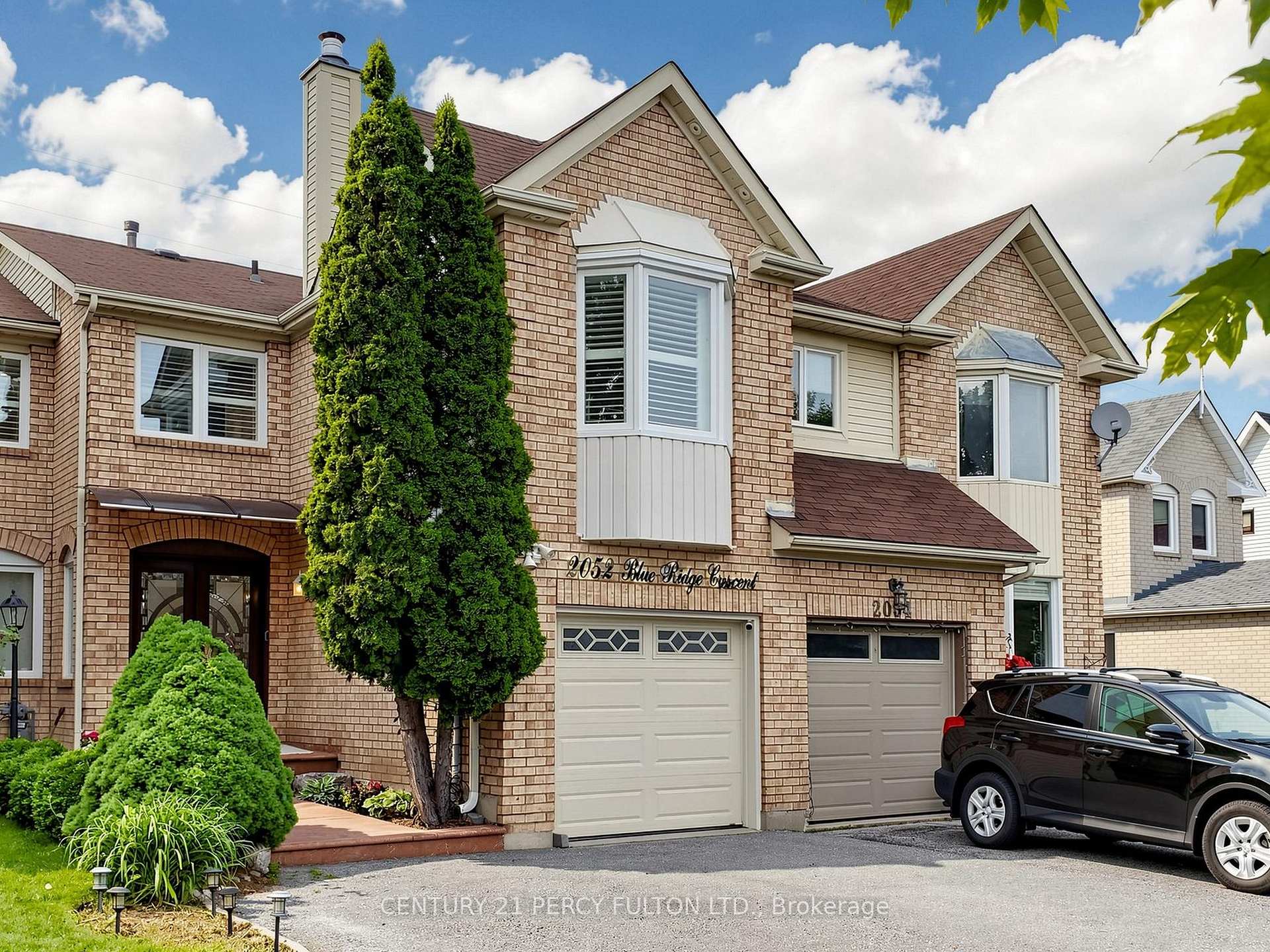 2052 Blue Ridge Crescent, Pickering, ON L1X 2N5