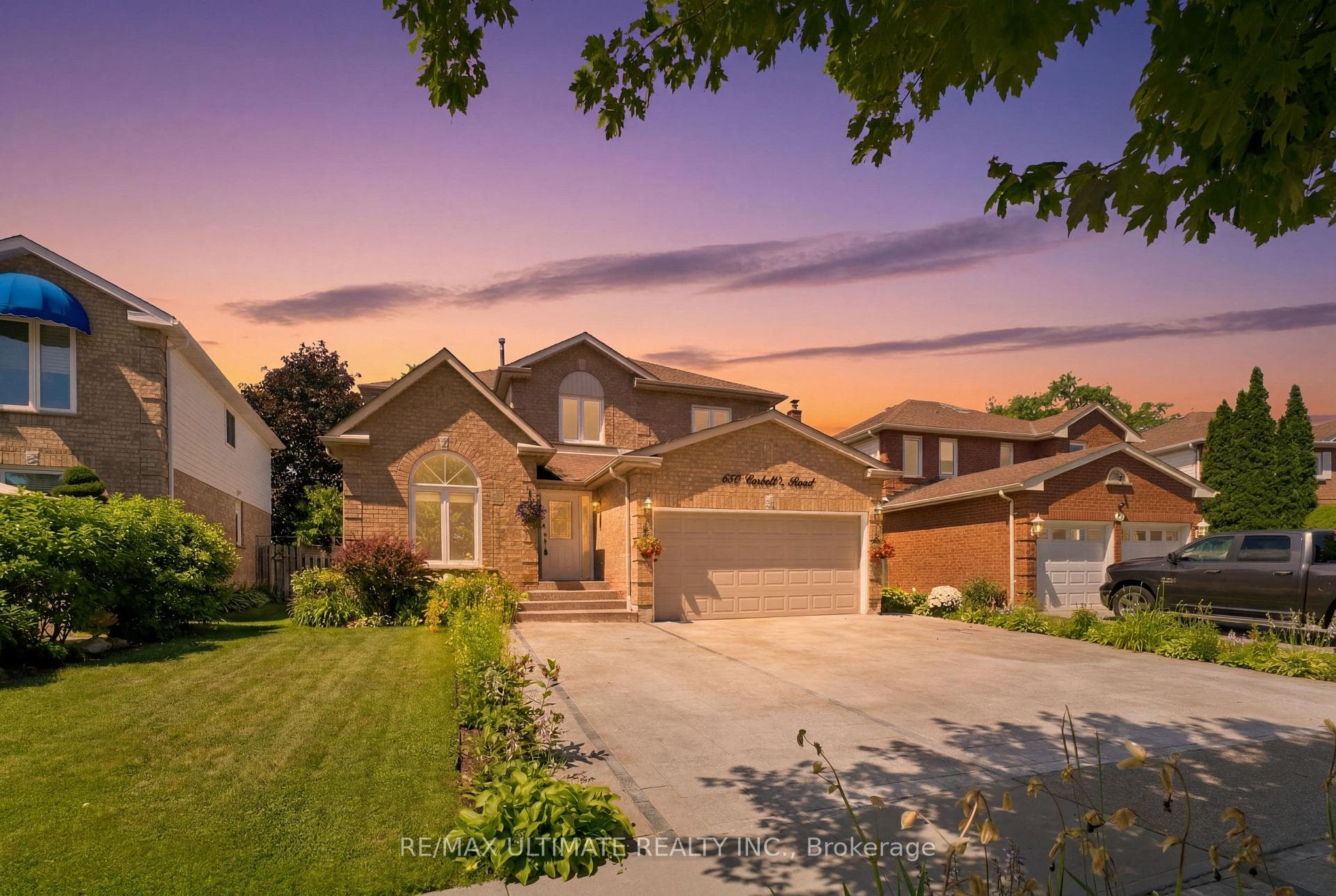 872 Corbetts Road, Oshawa, ON L1K 2E1