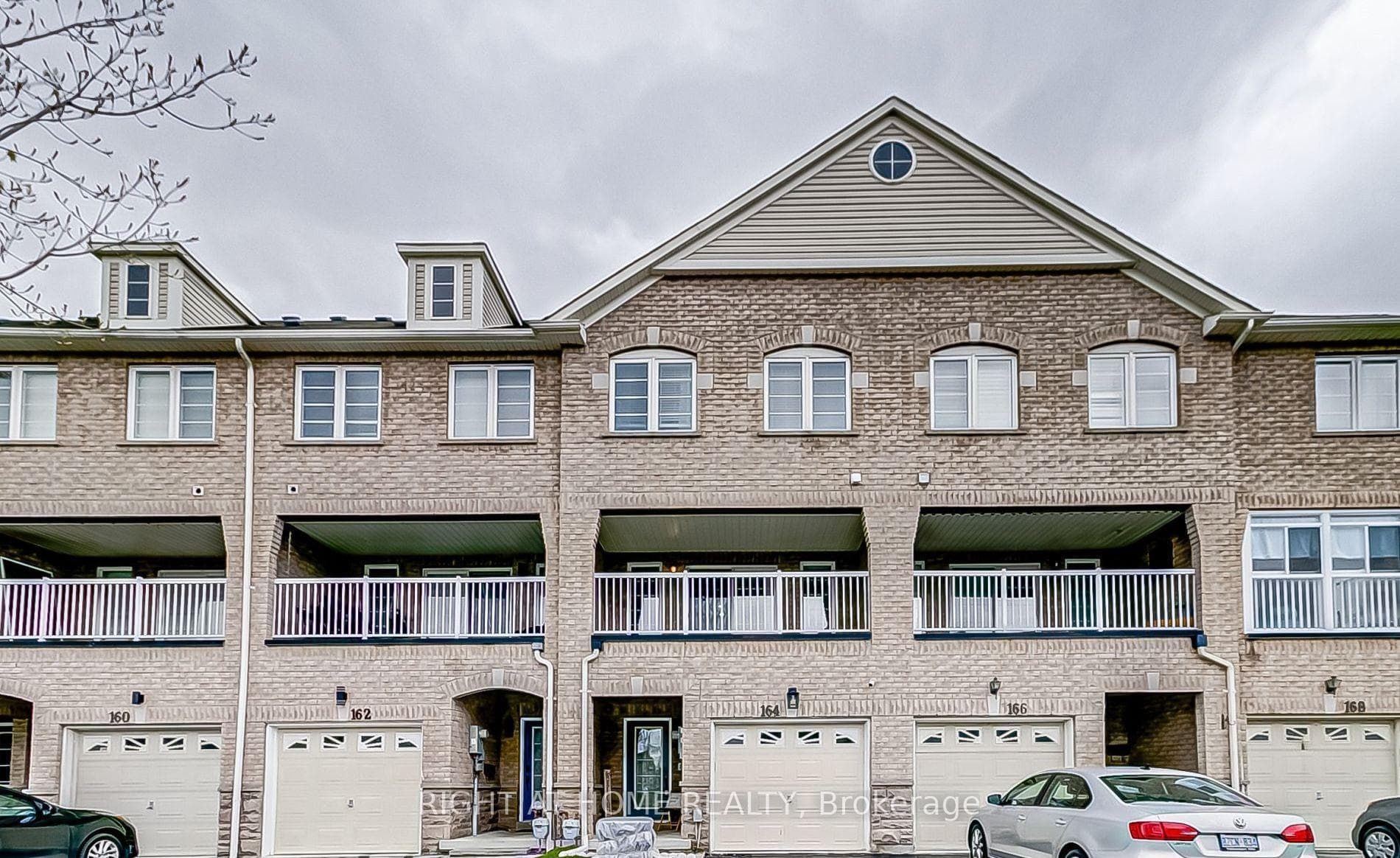 164 Bayly Street W Main, Ajax, ON L1S 0C3