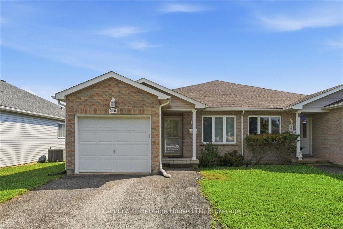 210 Oakcrest Avenue, Welland, ON L3C 7K3