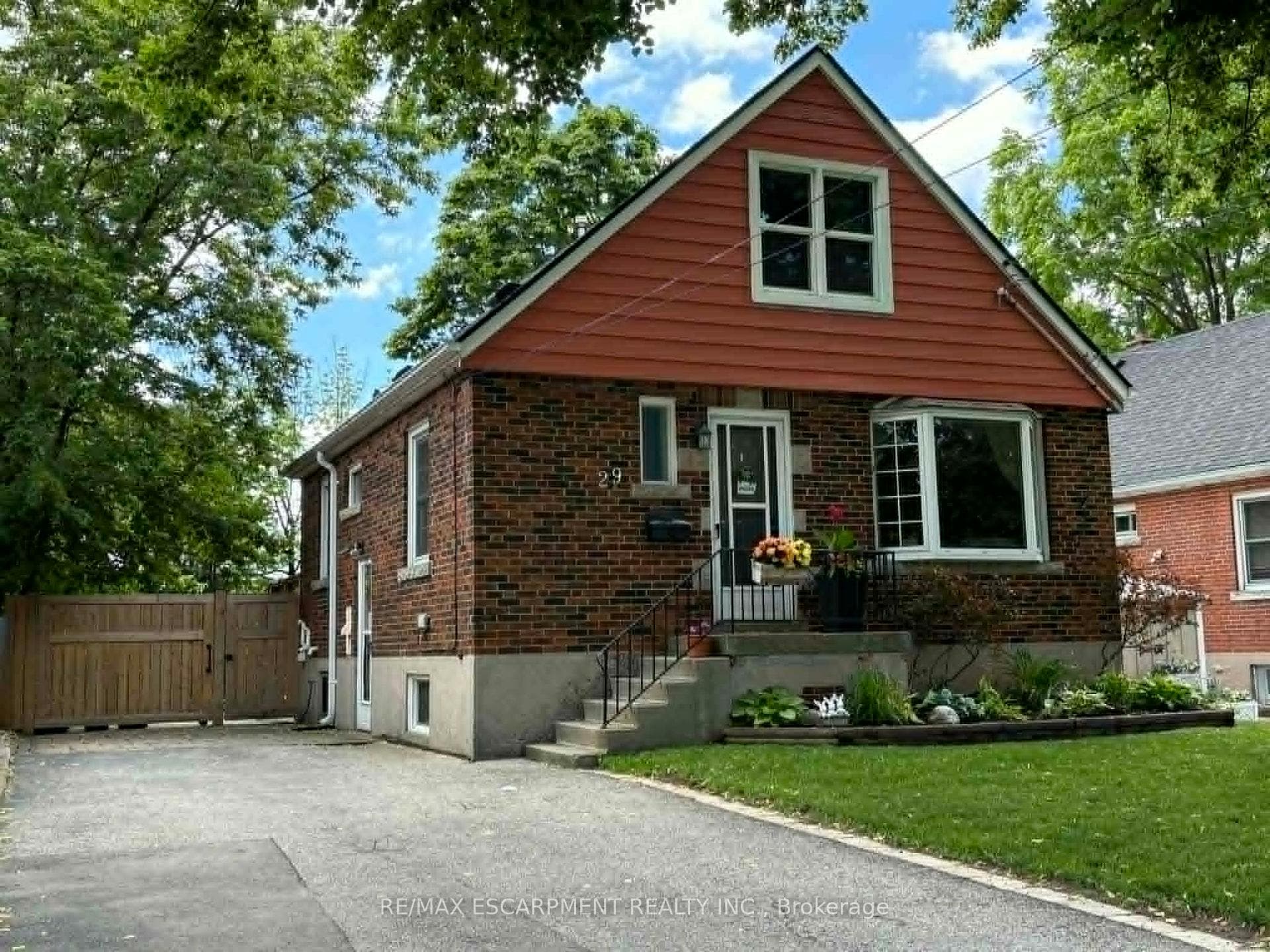 29 East 41st Street Lower, Hamilton, ON L8T 2Z4