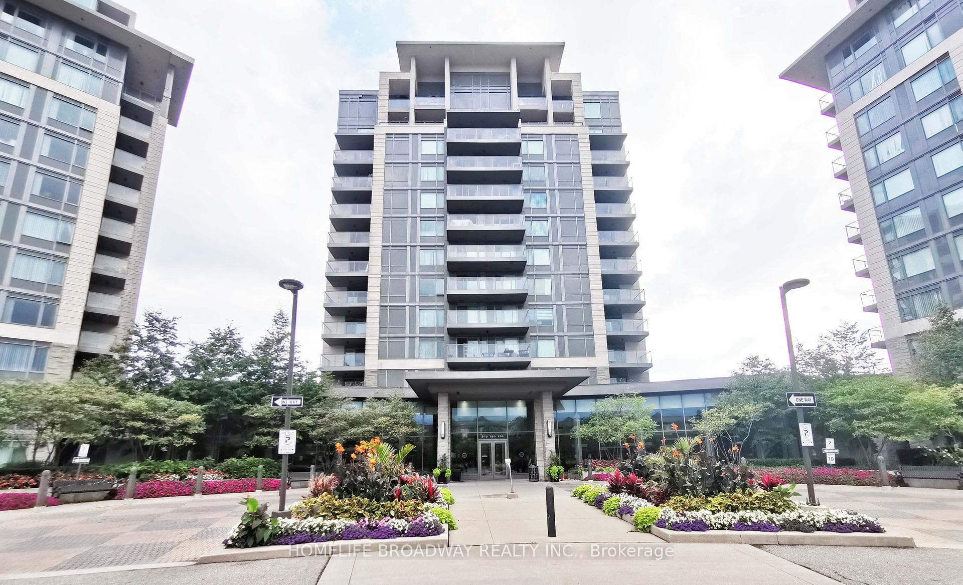 273 South Park Road 201, Markham, ON L3T 0B5