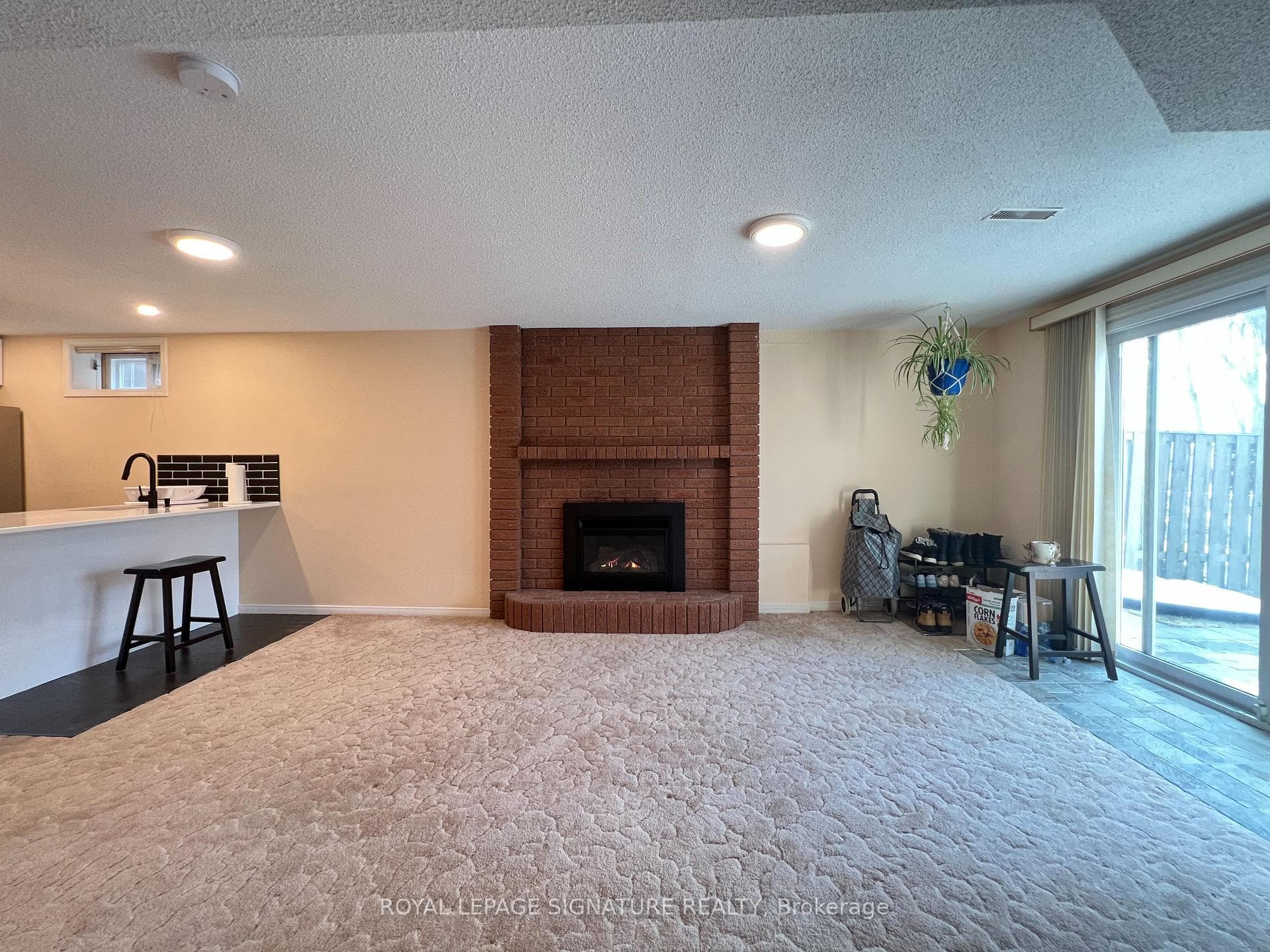 12 Tanglewood Trail Bsmt, Markham, ON L3T 6V4