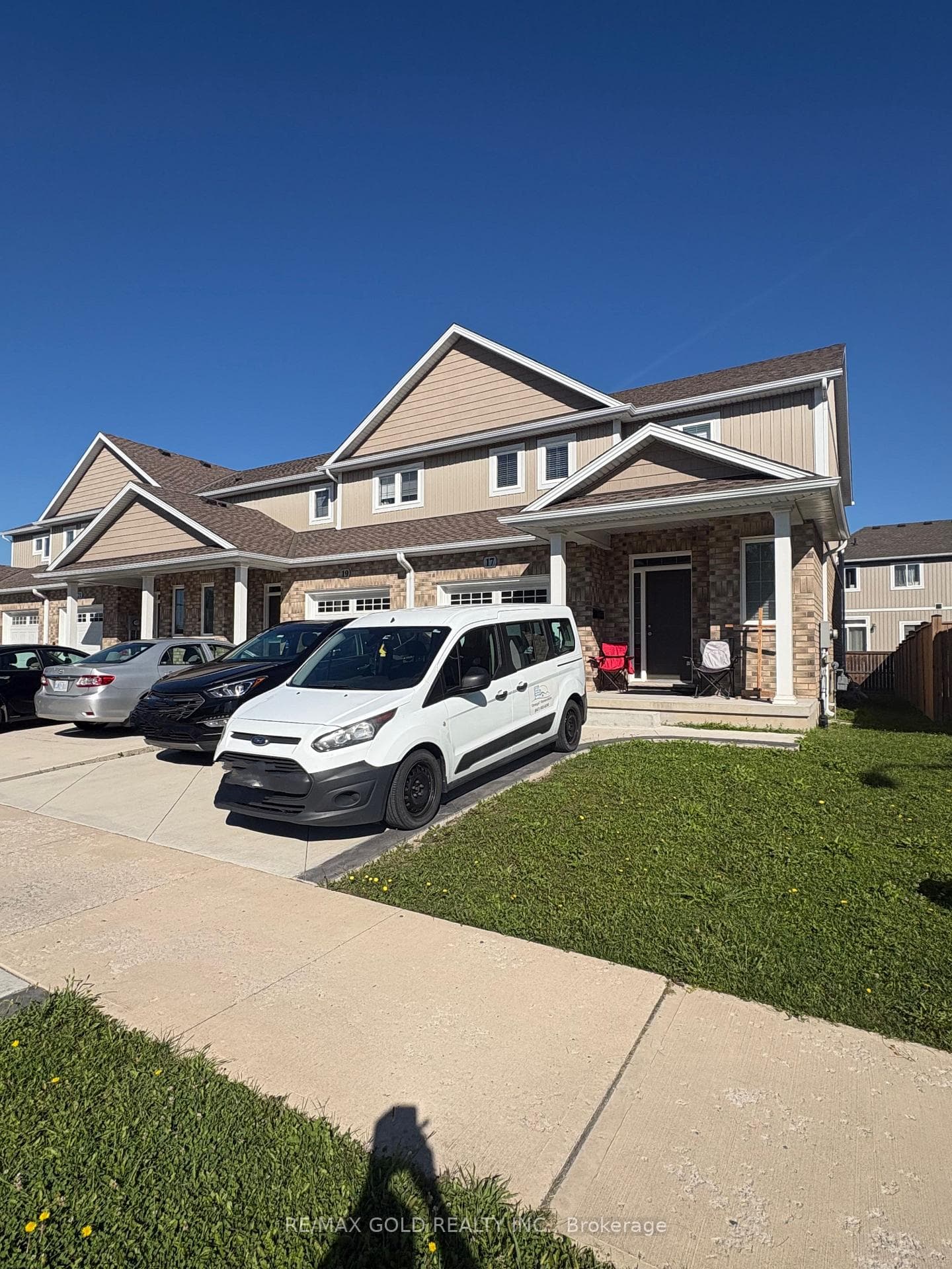 17 Marshall Lane, St. Catharines, ON L2P 0E8