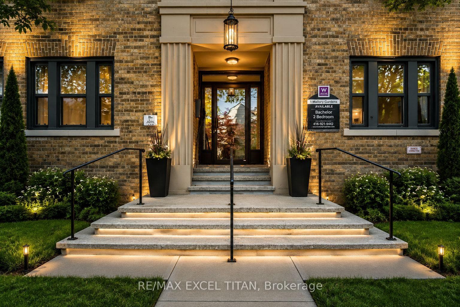 1 Mallory Gardens 4, Toronto, ON M4V 2A6