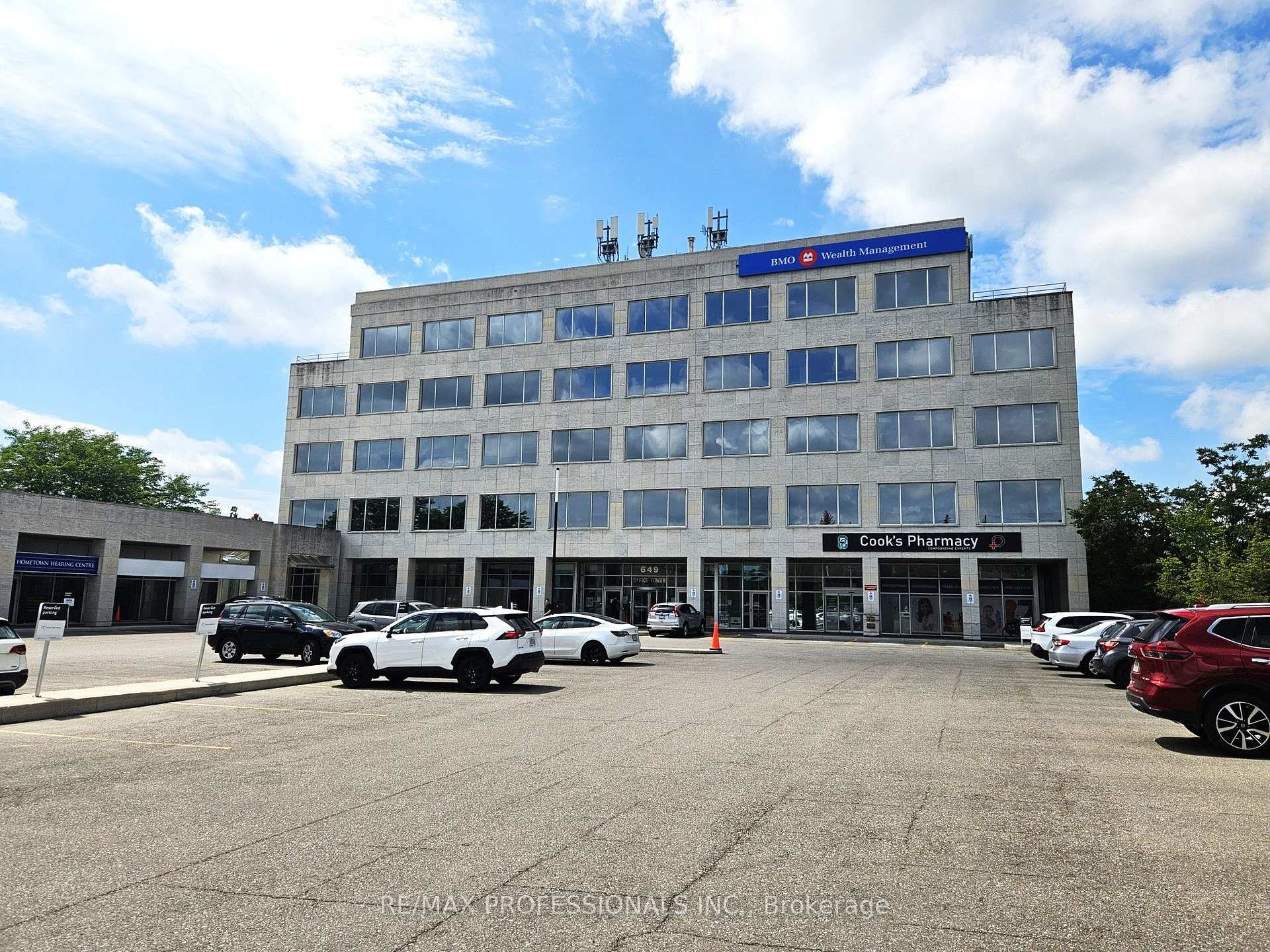 649 Scottsdale Drive 402, Guelph, ON N1G 4T7