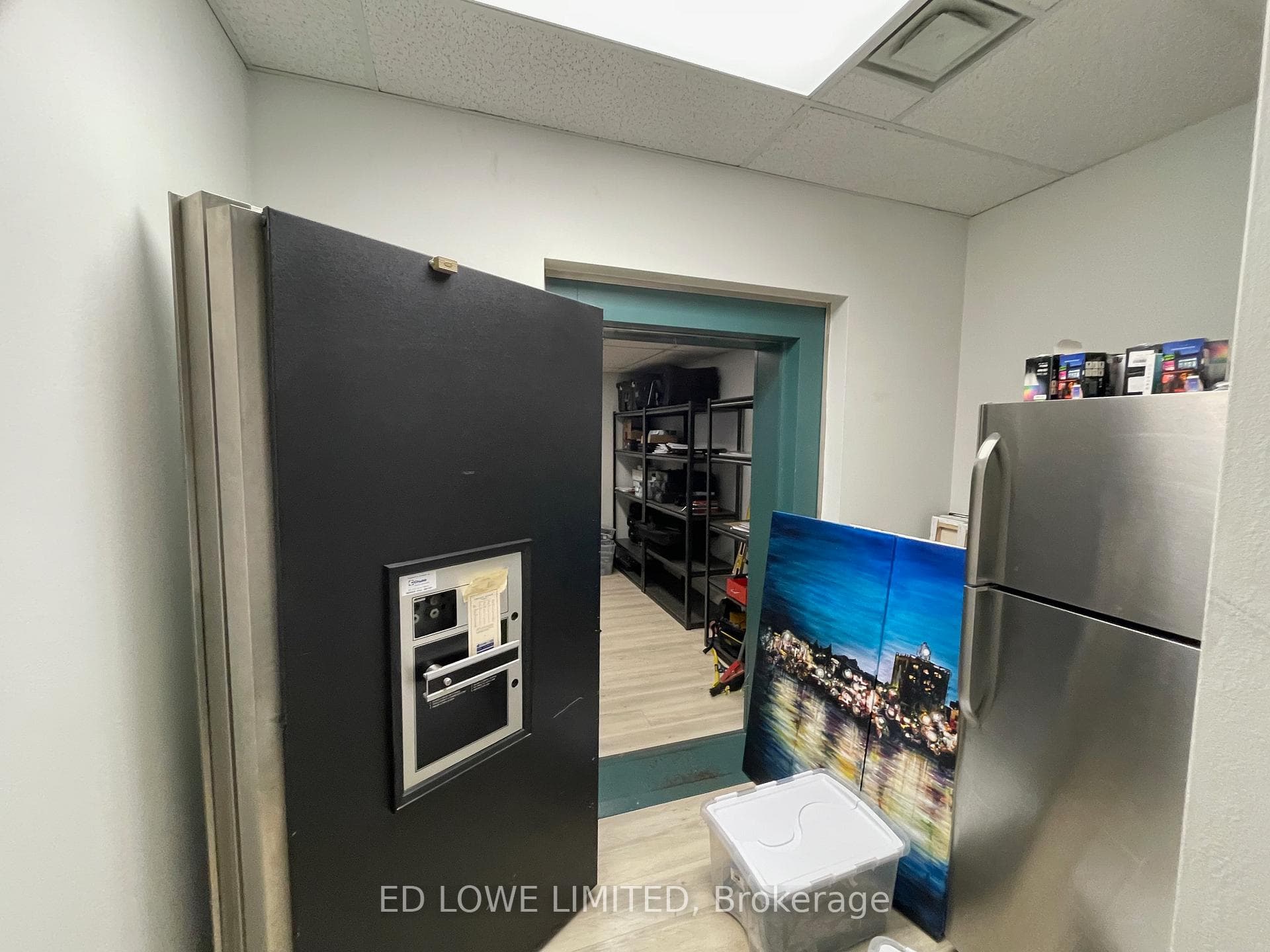 91 Dunlop Street E 200, Barrie, ON L4M 1A6