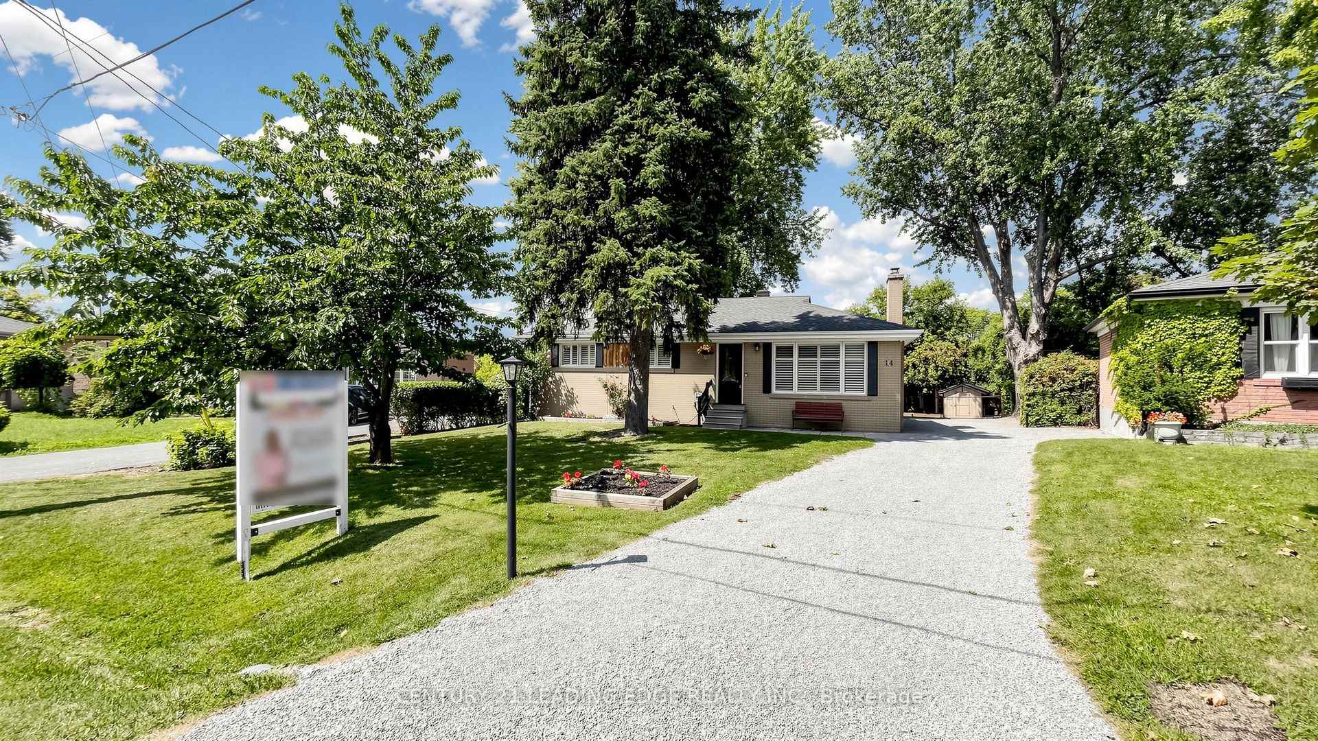 14 Winlaw Place, Markham, ON L3P 2C6