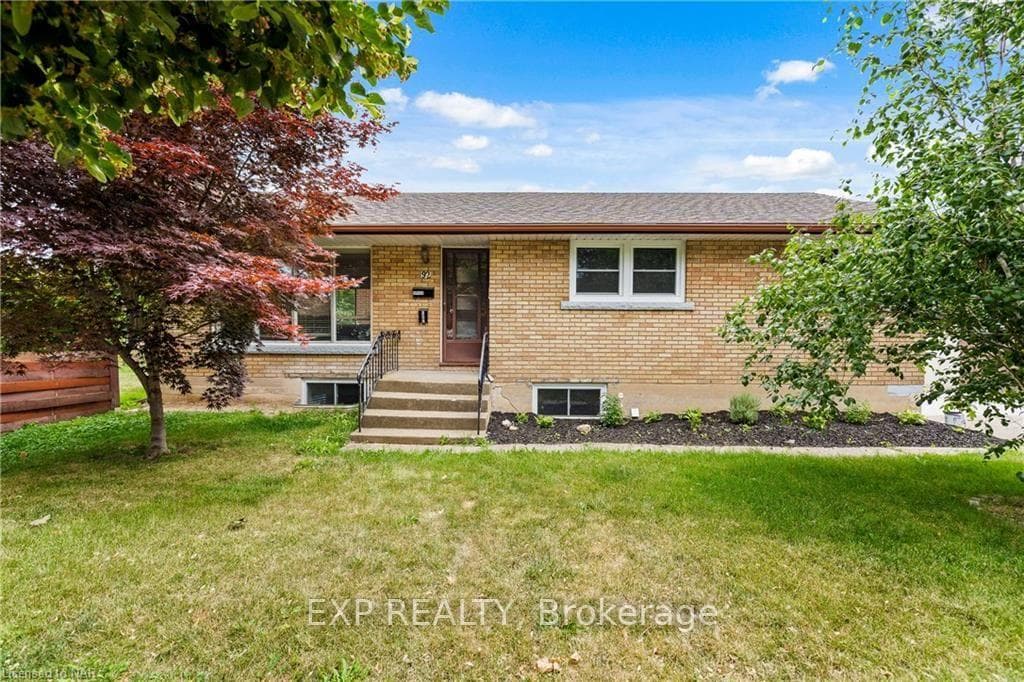92 Margery Avenue Lower, St. Catharines, ON L2R 6K1