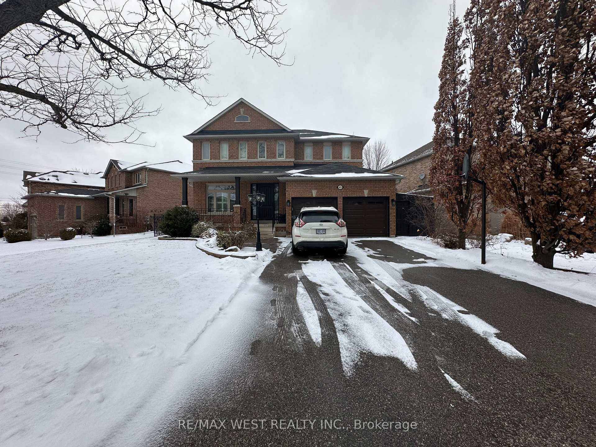 65 Burnhaven Avenue, Vaughan, ON L6A 2P2