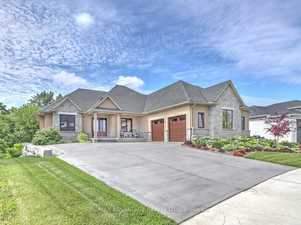 240 Edgewater Boulevard, Middlesex Centre, ON N0L 1R0