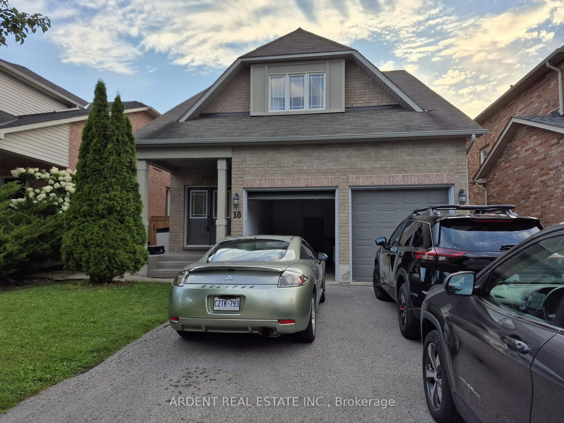 18 Kerr Lane, Aurora, ON L4G 0E5