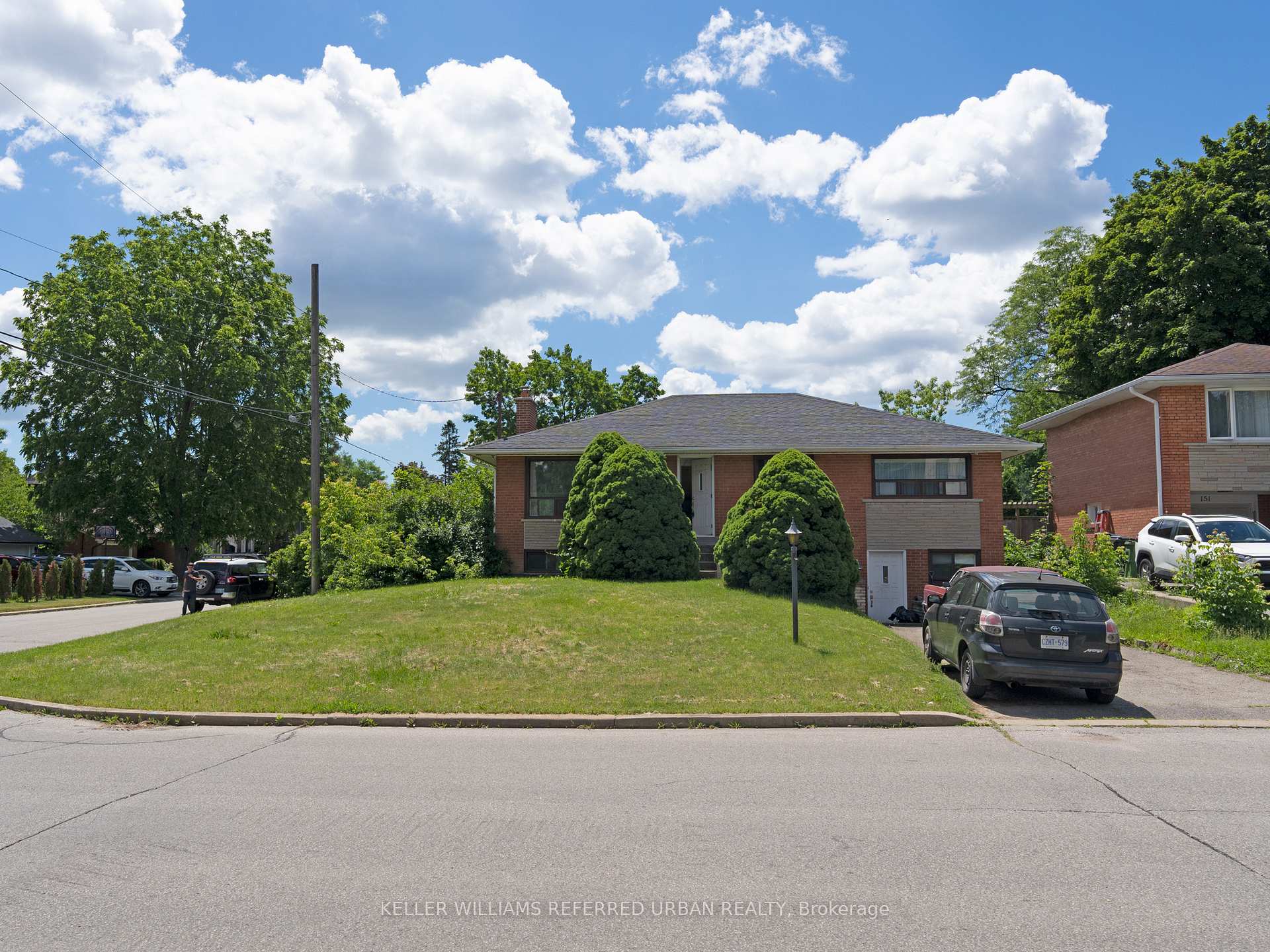 153 Newton Drive, Toronto, ON M2M 2N4