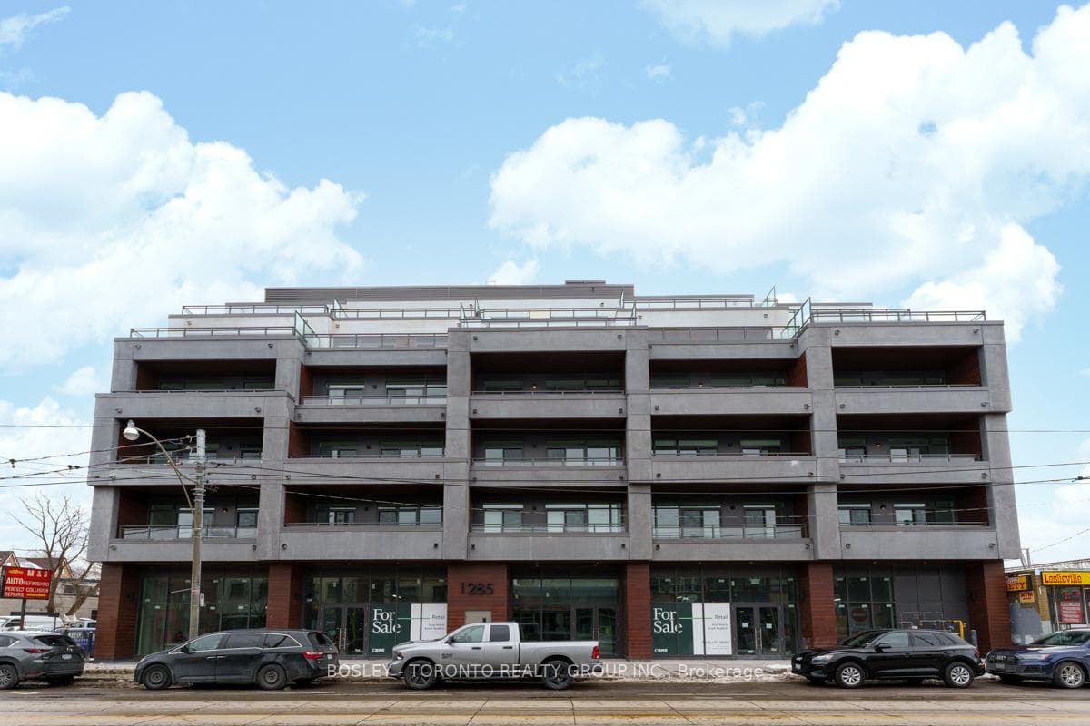 1285 Queen Street E 504, Toronto, ON M4L 1C2