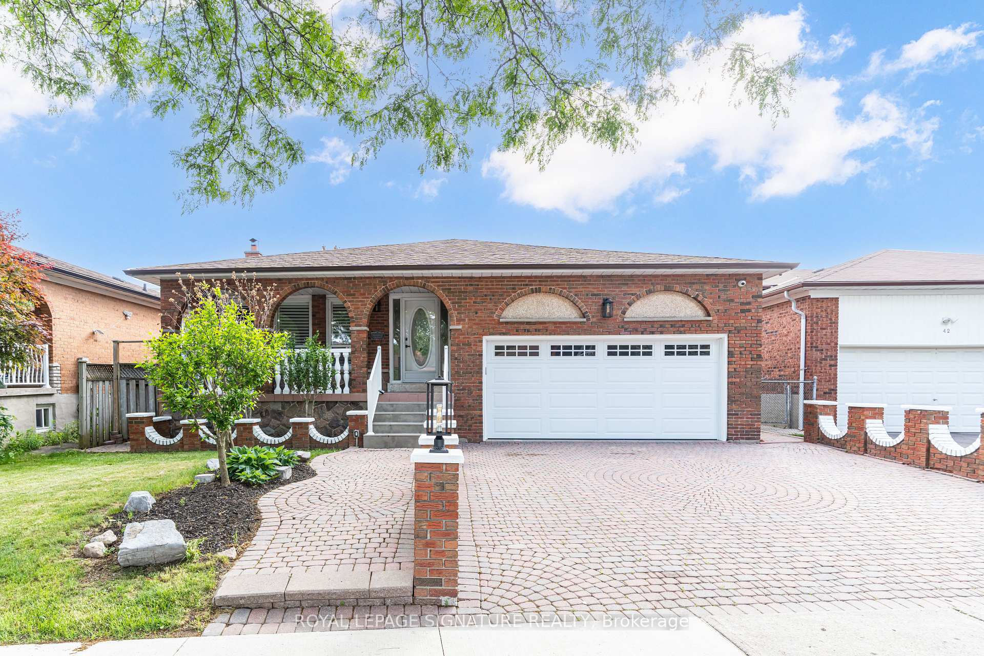 40 Beamsville Drive, Toronto, ON M1T 3S2