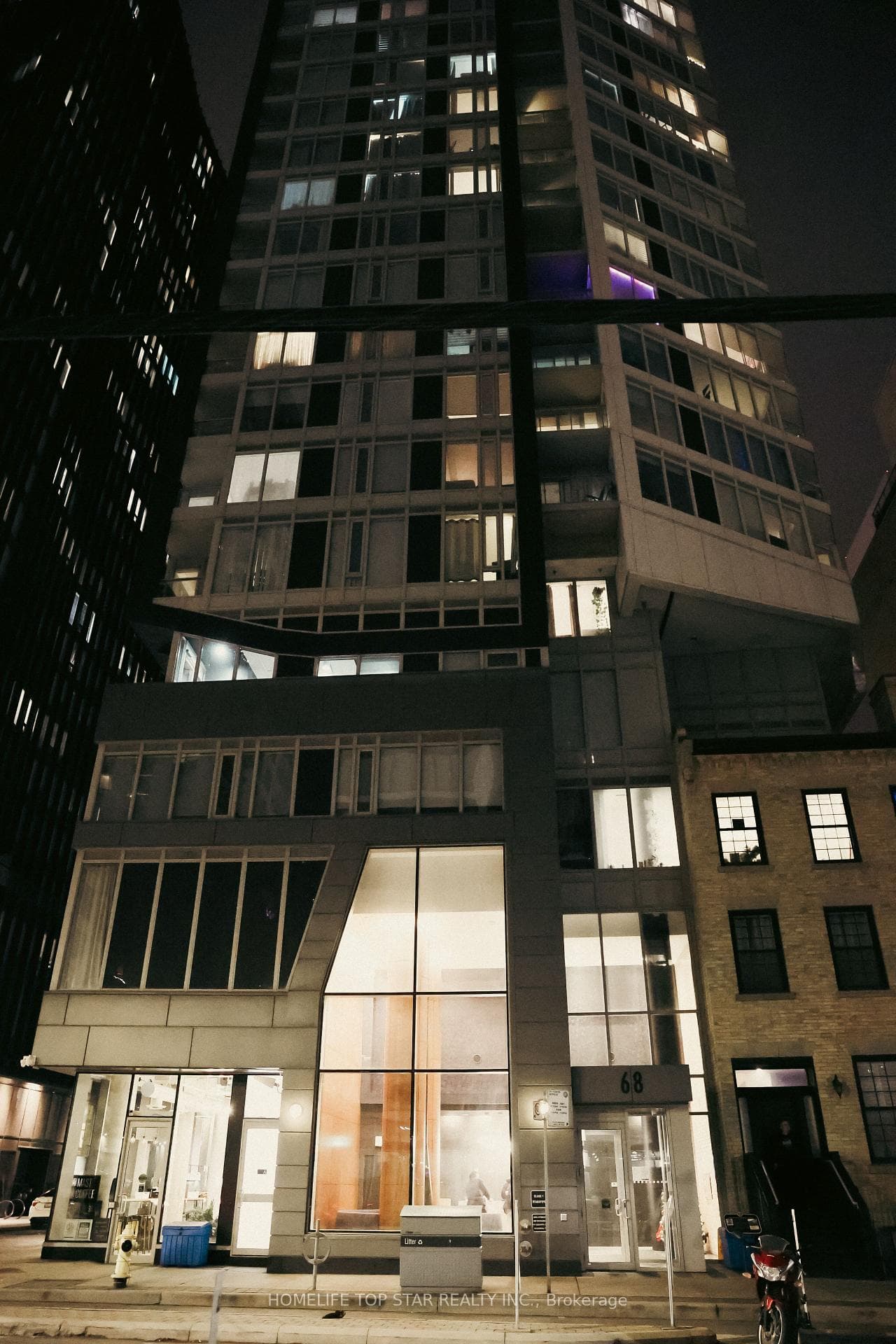 68 N Shuter Street 809, Toronto, ON M5B 0B4