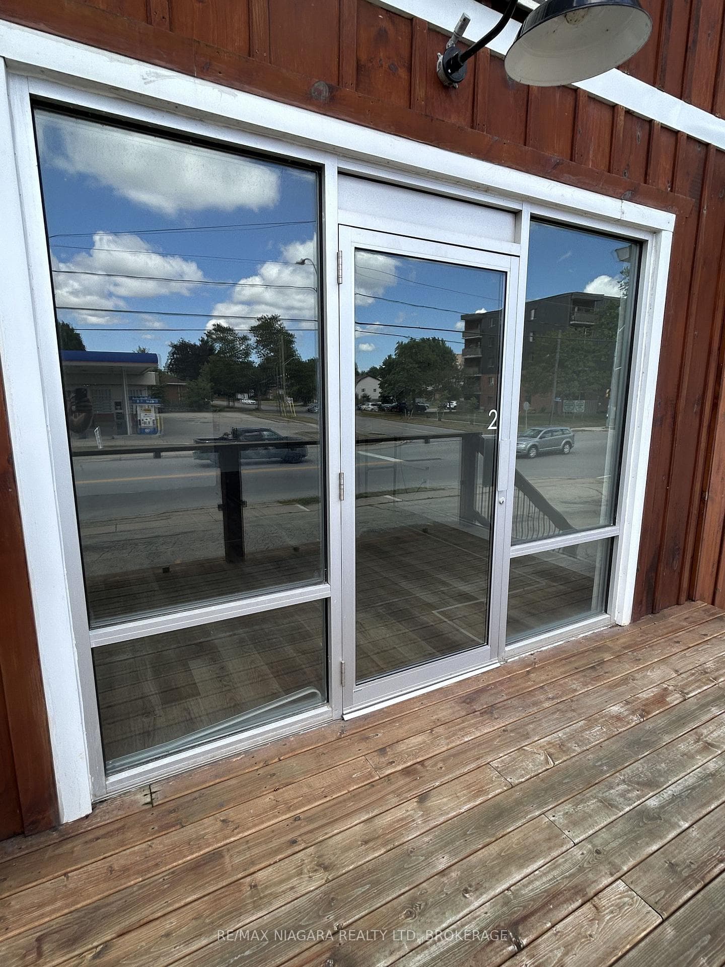 335 Wellington Street 2, Port Colborne, ON L3K 2K4